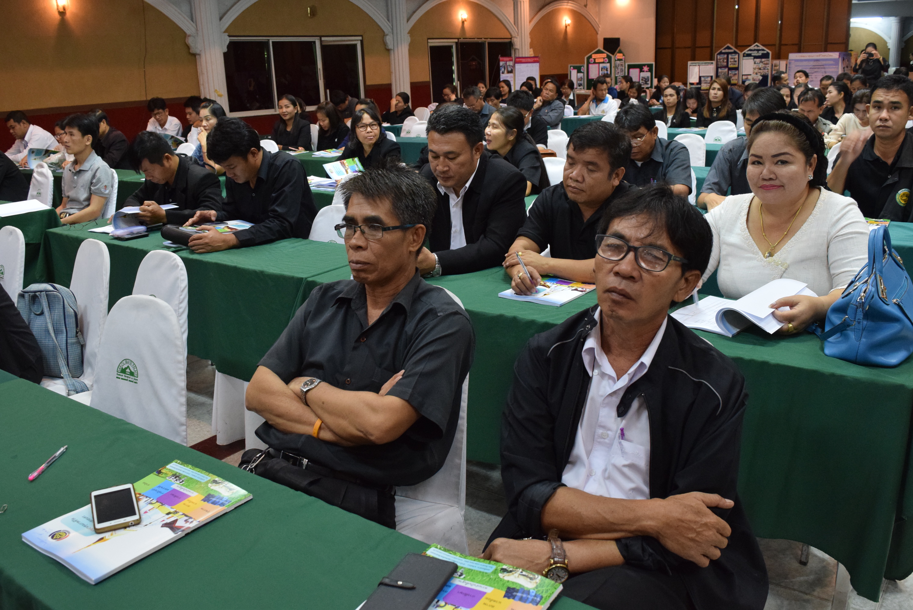 การนำเสนอผลการพัฒนาคุณภาพชีวิตของประชาชนระดับจังหวัดสกลนคร (จปฐ.) ประจำปี2560