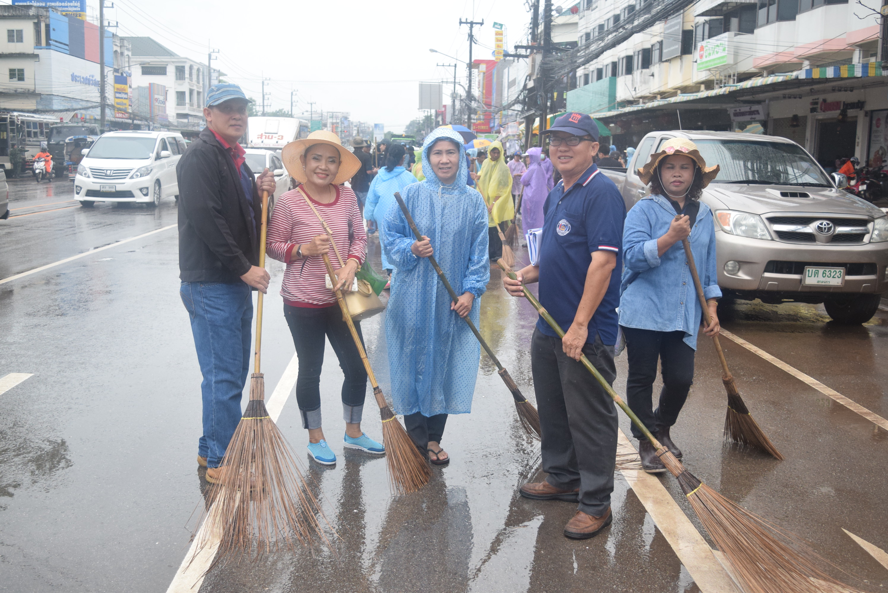 วันที่ 5 สิงหาคม 2560  กิจกรรม “ล้างบ้าน ย้อมเมือง Big Cleaning Day” จังหวัดสกลนคร