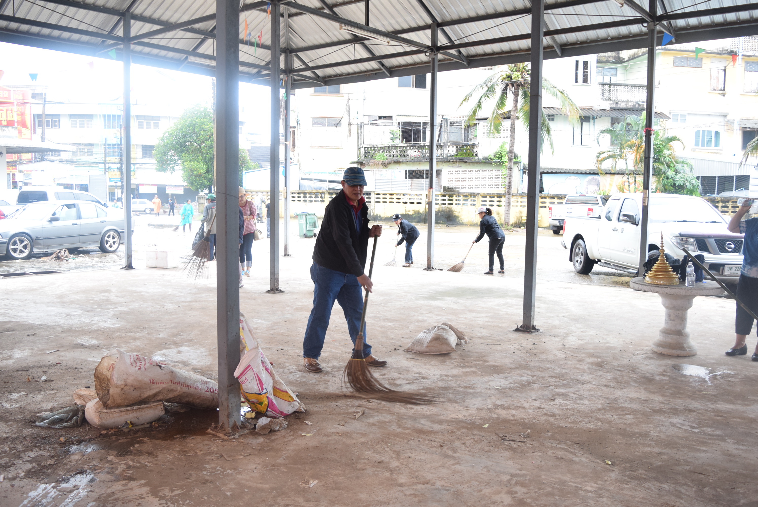 วันที่ 5 สิงหาคม 2560  กิจกรรม “ล้างบ้าน ย้อมเมือง Big Cleaning Day” จังหวัดสกลนคร