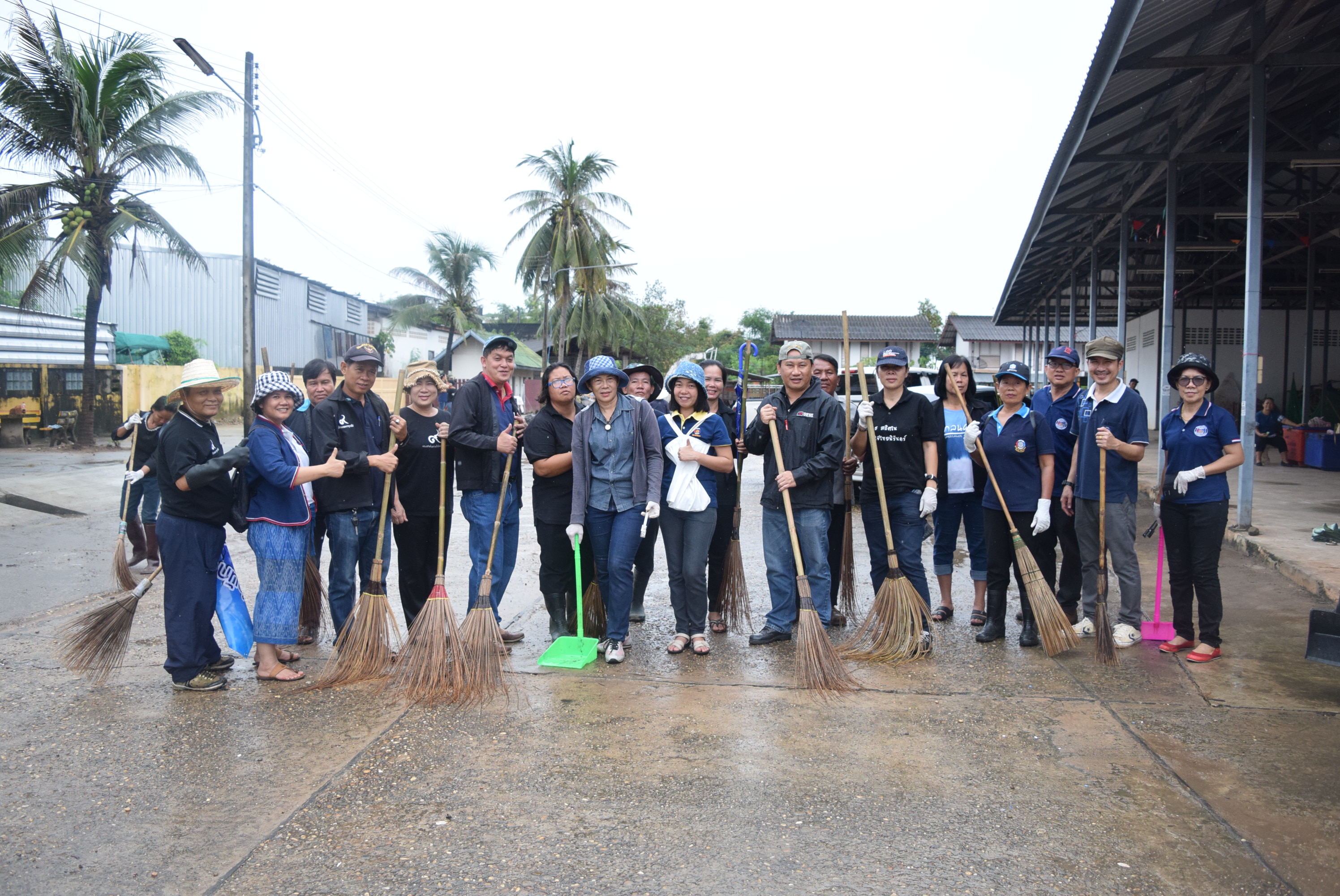 วันที่ 5 สิงหาคม 2560  กิจกรรม “ล้างบ้าน ย้อมเมือง Big Cleaning Day” จังหวัดสกลนคร
