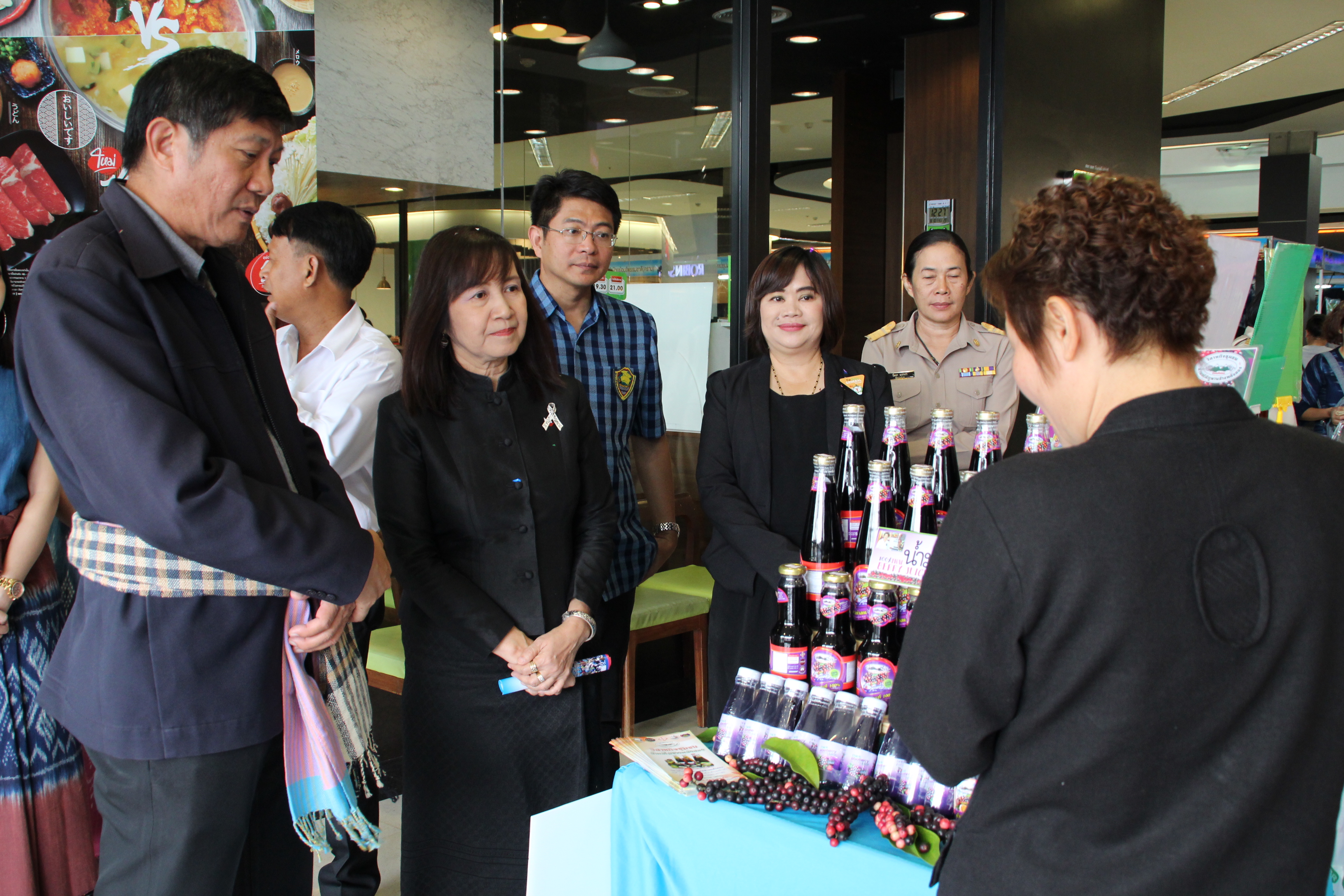เปิด  งาน OTOP SHOP สุขใจ ภูมิปัญญาไทย@สกลนคร วันที่ 10-14 สิงหาคม 2560 ณ ห้างสรรพสินค้าโรบินสัน สาขาสกลนคร