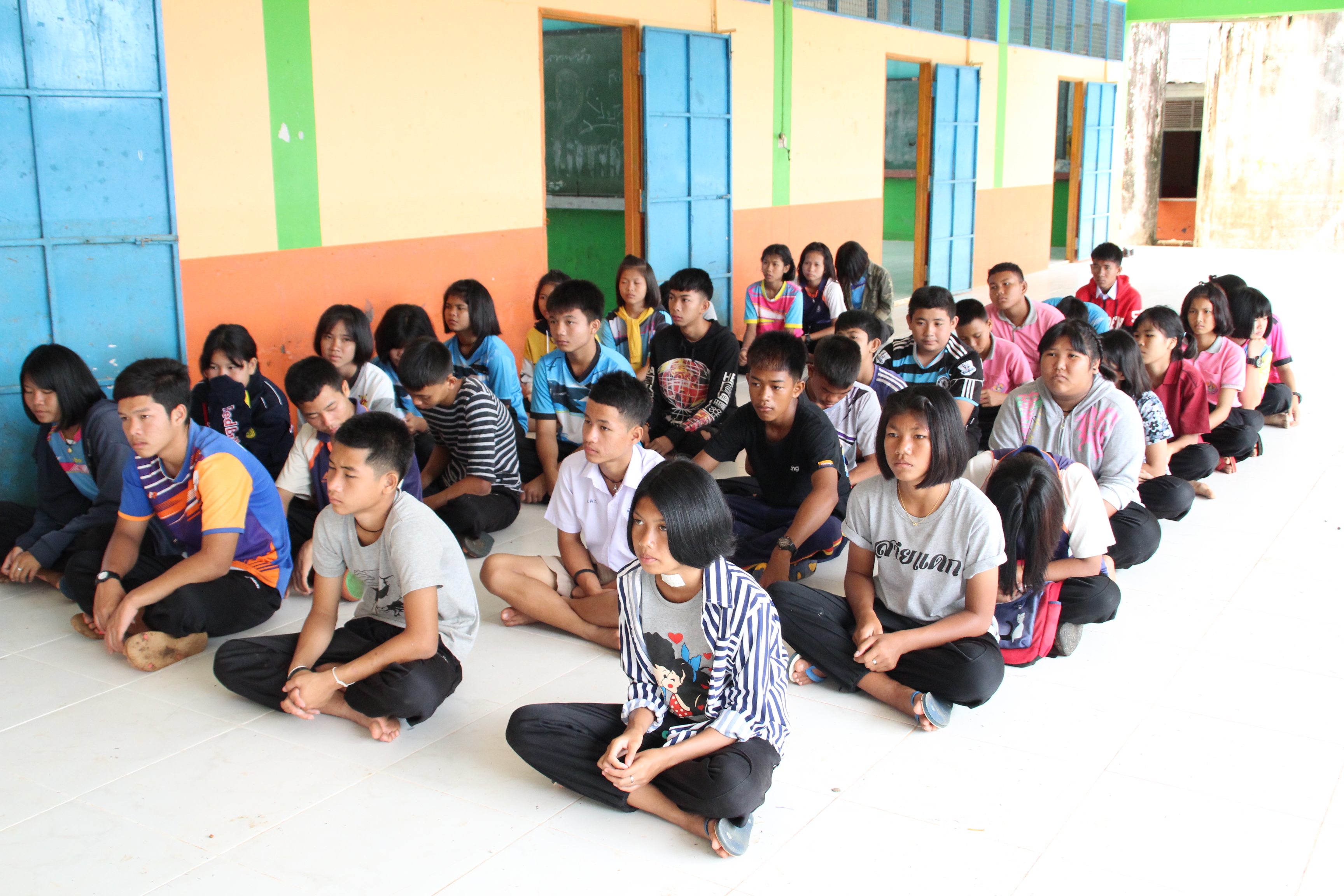 ตรวจเยี่ยมพร้อมบรรยายพิเศษ การน้อมนำพระราชกระแสสมเด็จพระเจ้าอยู่หัว ในการสืบสานพระราชปณิธานของพระบาทสมเด็จพระปรมินทรมหาภูมิพลอดุลยเดช รัชการที่ 9 เรื่องการศึกษาและการสร้างคนดีมีคุณธรรม ณ โรงเรียนบ้านดอนแคน (คุรุราษฎร์ผดุงวิทย์) บ้านดอนแคน ตำบลหนองลาด อำเภอเมืองสกลนคร