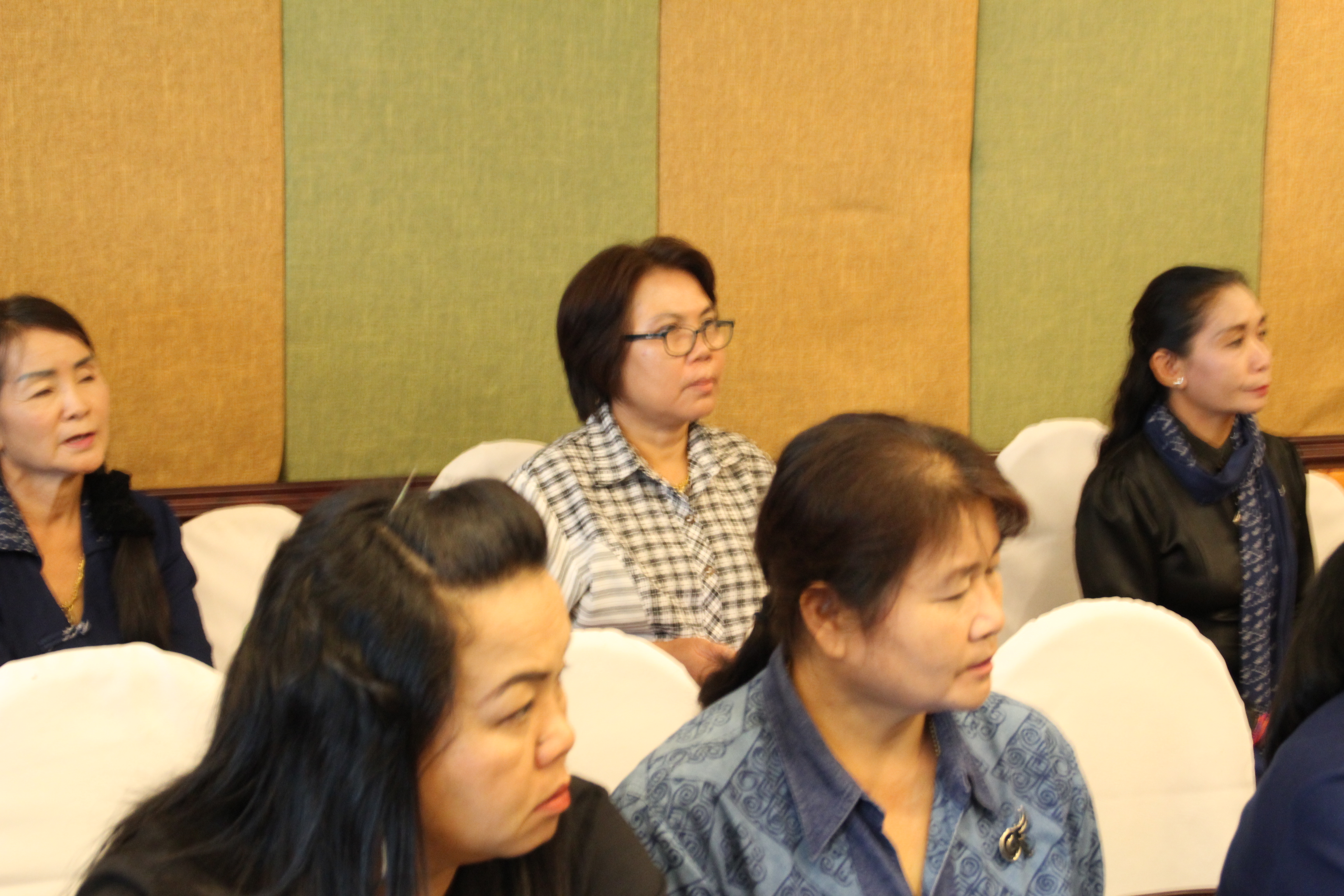 การประชุมคณะกรรมการพัฒนาสตรีจังหวัด เพื่อคัดเลือกคณะกรรมการบริหาร และเตรียมความพร้อมในการจัดเตรียมสถานที่จัดกิจกรรมและนิทรรศการเทิดพระเกียรติในงาน “รวมพลังสตรีไทสกล เทิดไท้องค์ราชินี