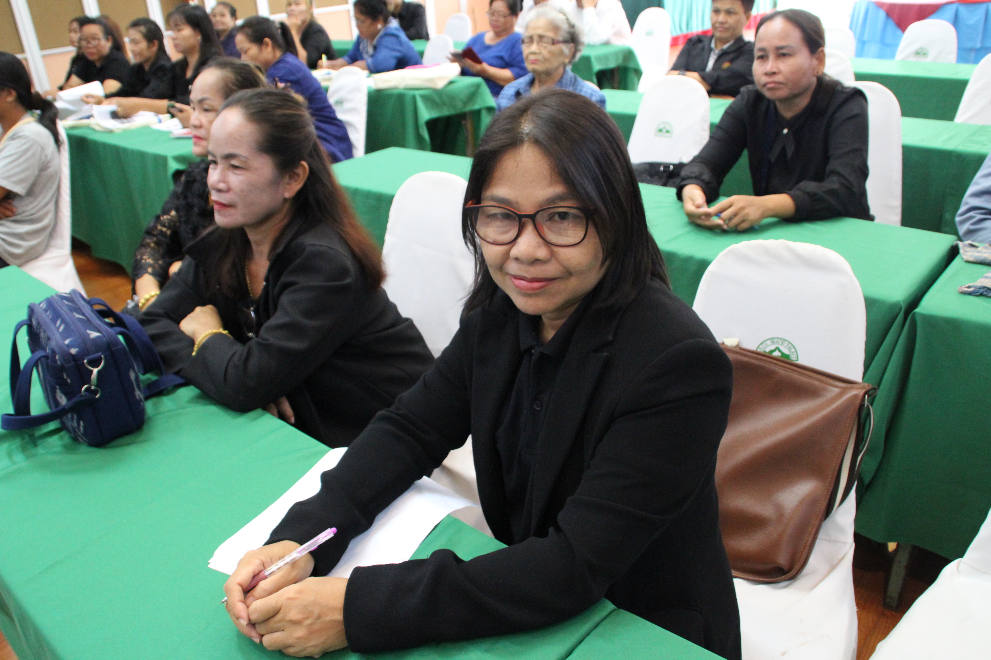 การฝึกอบรม โครงการส่งเสริมและพัฒนาชีวิตคนสกลนครตามหลักปรัชญาของเศรษฐกิจพอเพียง กิจกรรมที่2 อบรมเพิ่มประสิทธิภาพคณะกรรมการพัฒนาสตรีระดับอำเภอและพัฒนากร