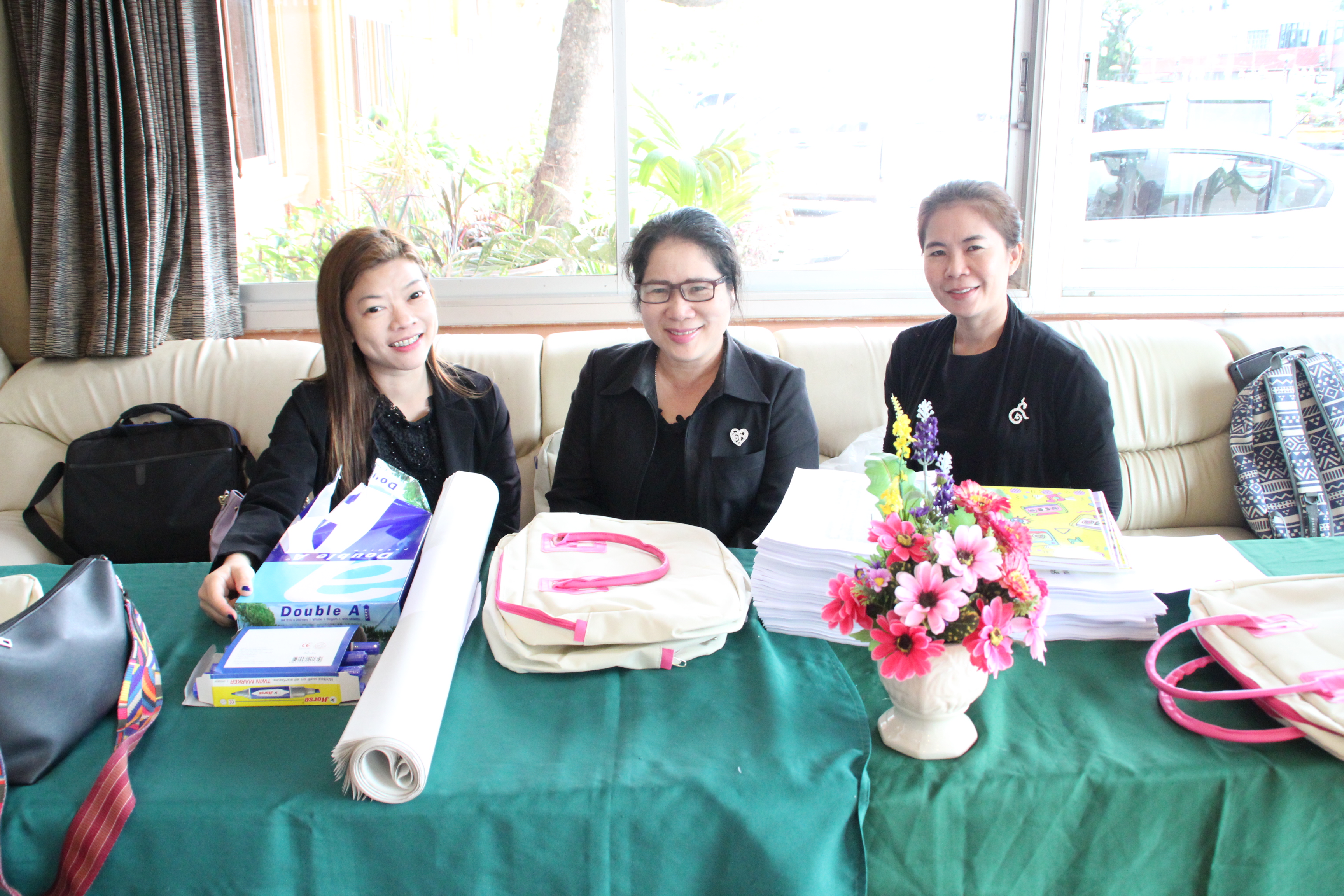 การฝึกอบรม โครงการส่งเสริมและพัฒนาชีวิตคนสกลนครตามหลักปรัชญาของเศรษฐกิจพอเพียง กิจกรรมที่2 อบรมเพิ่มประสิทธิภาพคณะกรรมการพัฒนาสตรีระดับอำเภอและพัฒนากร