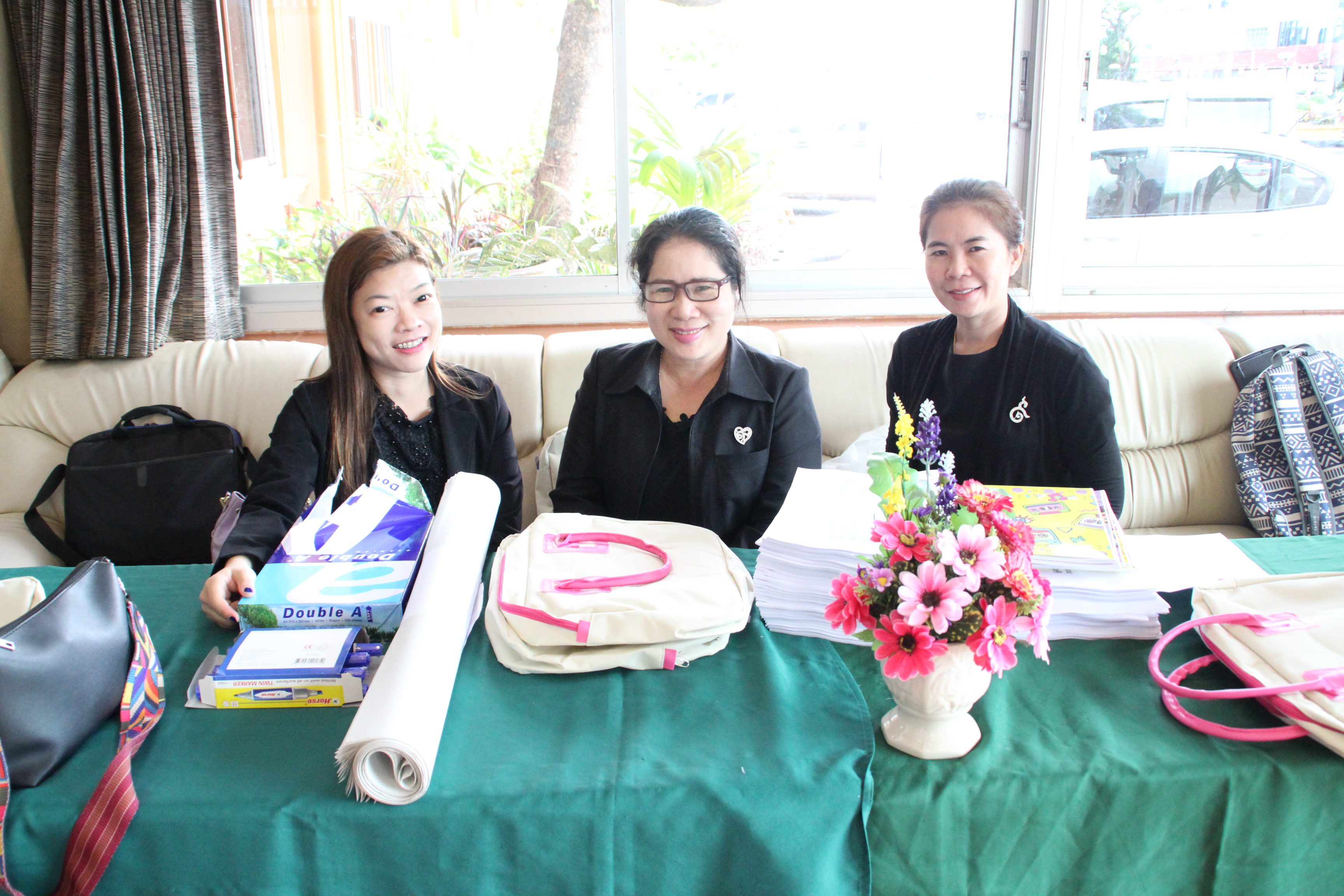 การฝึกอบรม โครงการส่งเสริมและพัฒนาชีวิตคนสกลนครตามหลักปรัชญาของเศรษฐกิจพอเพียง กิจกรรมที่2 อบรมเพิ่มประสิทธิภาพคณะกรรมการพัฒนาสตรีระดับอำเภอและพัฒนากร