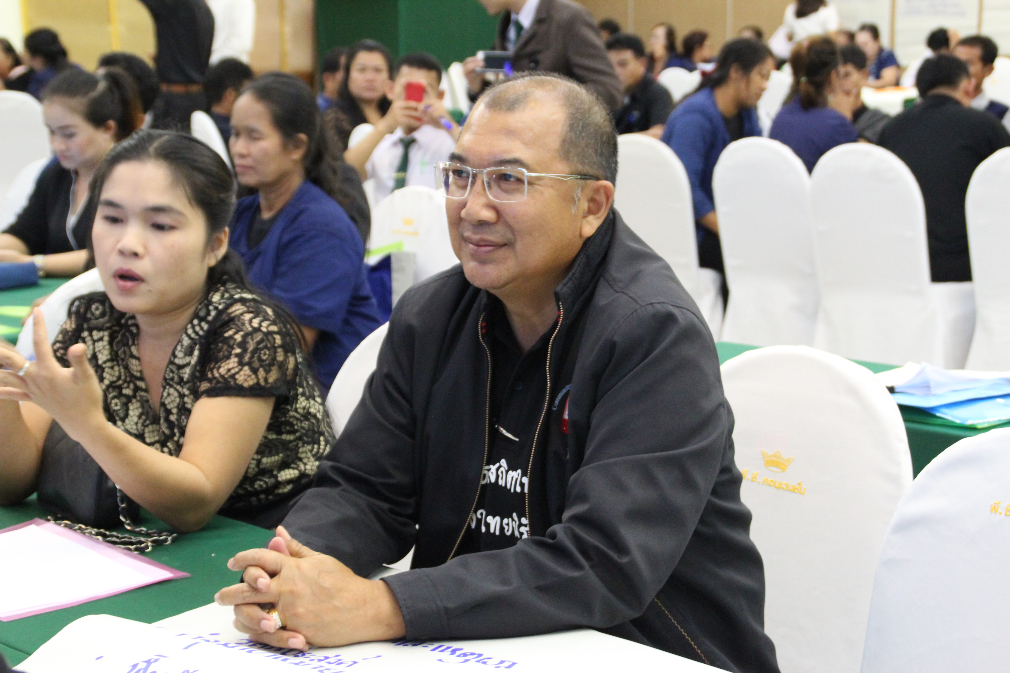 โครงการส่งเสริมและพัฒนาชีวิตคนสกลนคร ด้วยหลักปรัชญาของเศรษฐกิจพอเพียง กิจกรรมพัฒนาชีวิตคนสกลนคร  เวทีที่ 1 การพัฒนากระบวนการจัดทำแผนพัฒนาสตรีตำบลต้นแบบตามแนวประชารัฐ