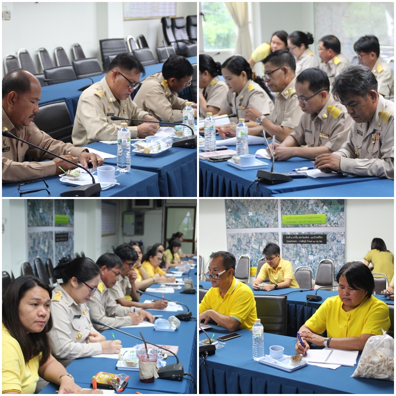 @พช. สกลนคร เมืองสามธรรม ธรรมะ ธรรมชาติ วัฒนธรรม@ วันที่ 1 กรกฎาคม 2562 เวลา 13.30 น.  นายวิเศษ ศรีวะสุทธิ์ พัฒนาการจังหวัดสกลนคร เป็นประธานการประชุม ผู้บริหารและนักวิชาการพัฒนาชุมชนจังหวัดสกลนคร  ประจำเดือน มิถุนายน 2562 ครั้งที่ 6/2562 โดยมี หัวหน้ากลุ่มงาน,หัวหน้าฝ่าย,พัฒนาการอำเภอ,นักวิชาการพัฒนาชุมชนจังหวัดสกลนคร เข้าร่วมการประชุม ณ ห้องภูริทัตโต ชั้น 3 ศาลากลางจังหวัดสกลนคร