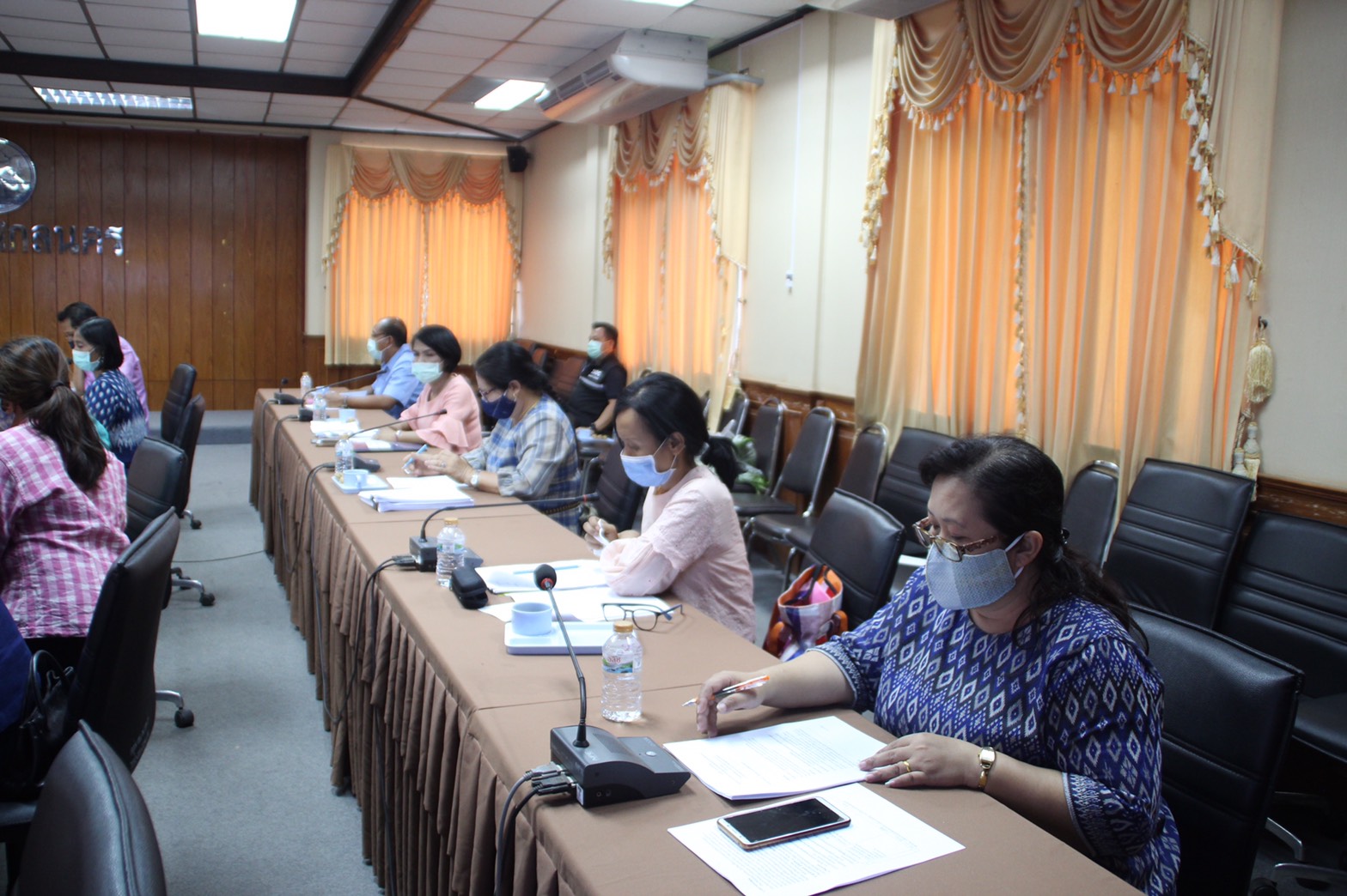 พช.สกลนคร~ประชุมคณะอนุกรรมการบริหารกองทุนพัฒนาบทบาทสตรี