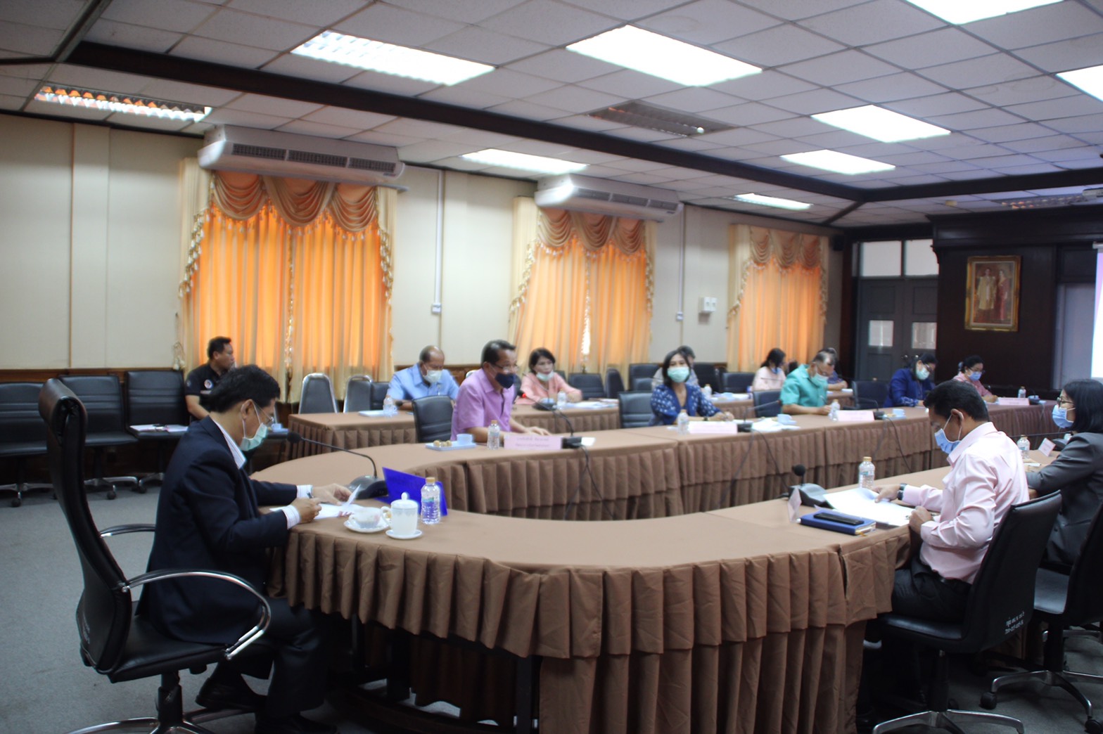 พช.สกลนคร~ประชุมคณะอนุกรรมการบริหารกองทุนพัฒนาบทบาทสตรี