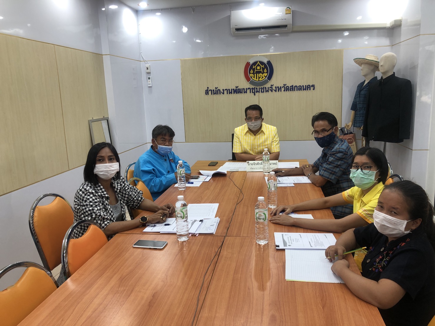 พช.สกลนคร ร่วมประชุมชี้แจงเร่งรัด กำกับ ติดตามการดำเนินงานกองทุนพัฒนาบทบาทสตรีครั้งที่ 6/2563