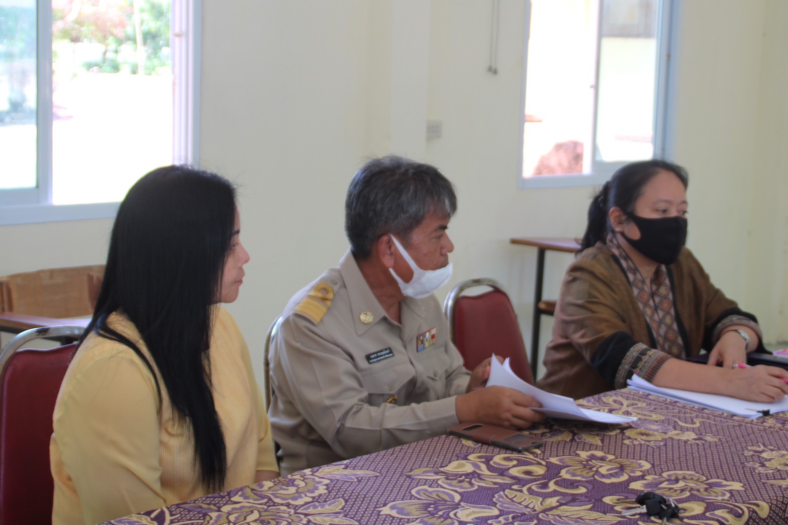 พช.สกลนคร ร่วมลงพื้นที่ติดตามสนับสนุนการดำเนินงานศูนย์เรียนรู้ทุนชุมชนและศูนย์ฝึกอาชีพ