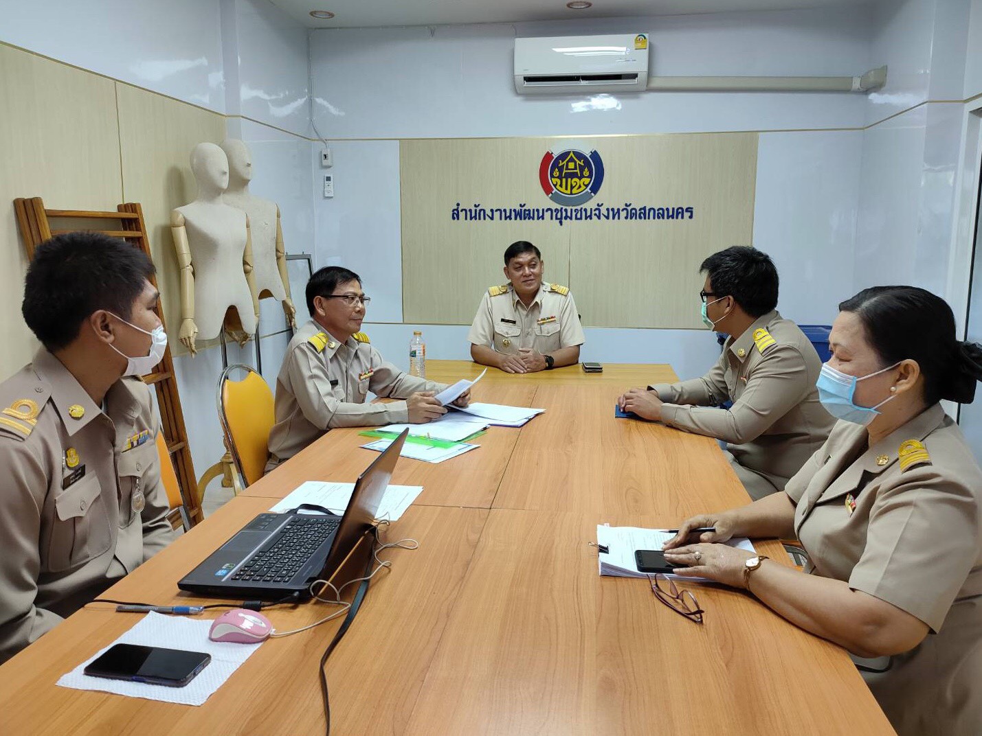 พช.สกลนคร ให้การต้อนรับและปฐมนิเทศข้าราชการบรรจุใหม่