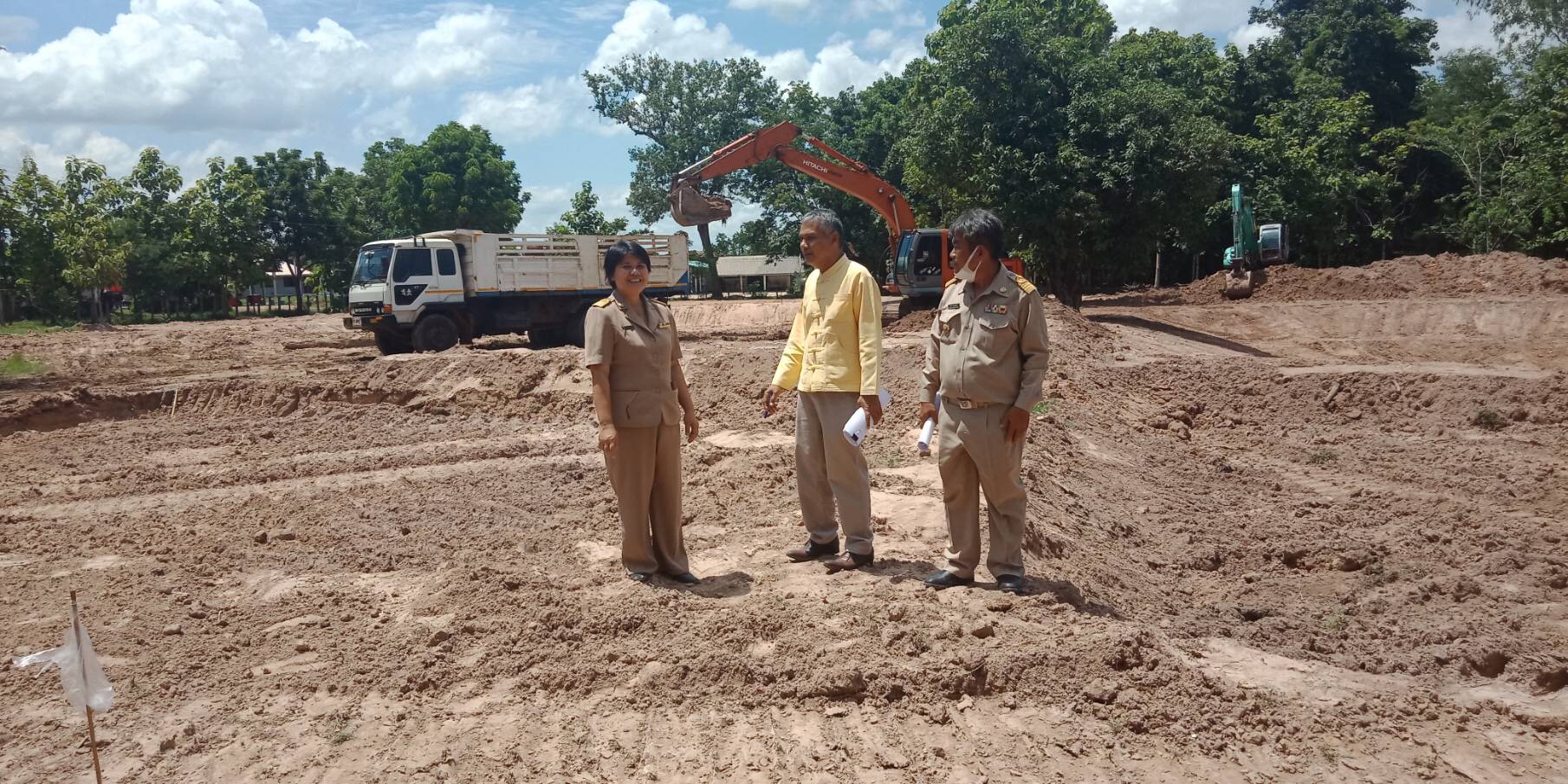 พช.สกลนคร ร่วมลงพื้นที่ติดตามสนับสนุนการดำเนินงานศูนย์เรียนรู้ทุนชุมชนและศูนย์ฝึกอาชีพ