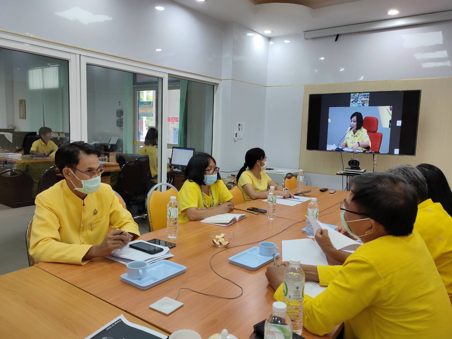 “พช.สกลนคร ร่วมประชุมคณะทำงานติดตามเร่งรัดการใช้จ่ายงบประมาณรายจ่ายประจำปีงบประมาณ พ.ศ.2563 ผ่านระบบวีดิทัศน์ทางไกล (Video Conference)”