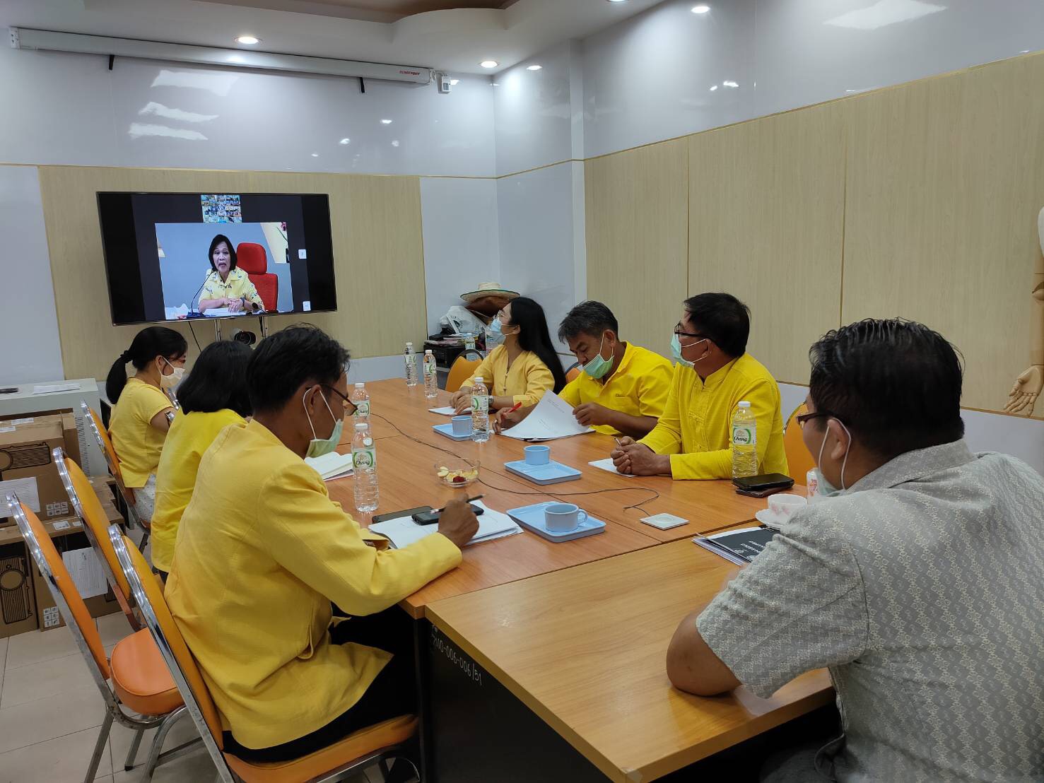 “พช.สกลนคร ร่วมประชุมคณะทำงานติดตามเร่งรัดการใช้จ่ายงบประมาณรายจ่ายประจำปีงบประมาณ พ.ศ.2563 ผ่านระบบวีดิทัศน์ทางไกล (Video Conference)”