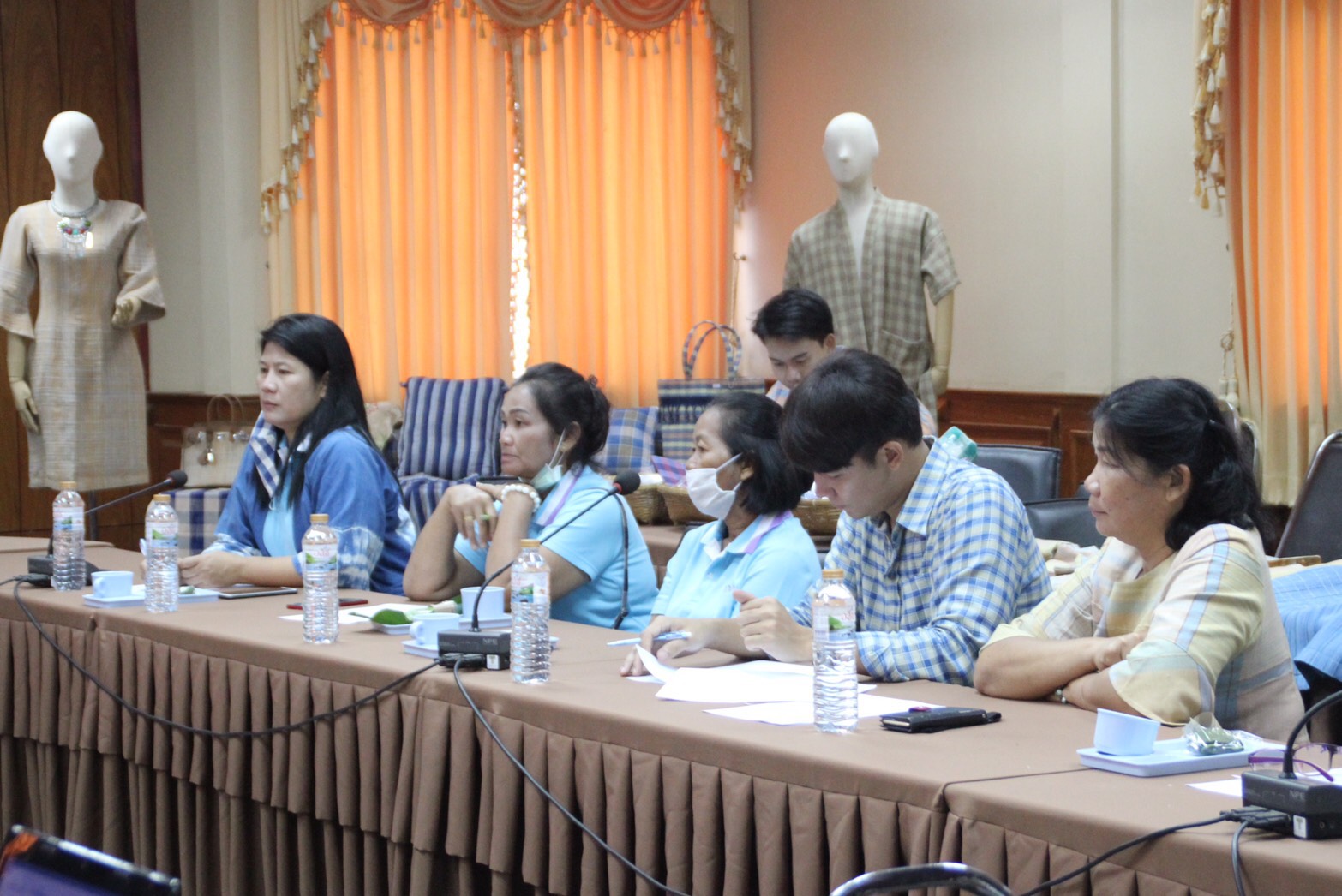 พช.สกลนคร จัดประชุมคณะทำงานขับเคลื่อนการพัฒนาเครือข่ายผ้าฝ้าย ผ้าขาวม้า จังหวัดสกลนคร