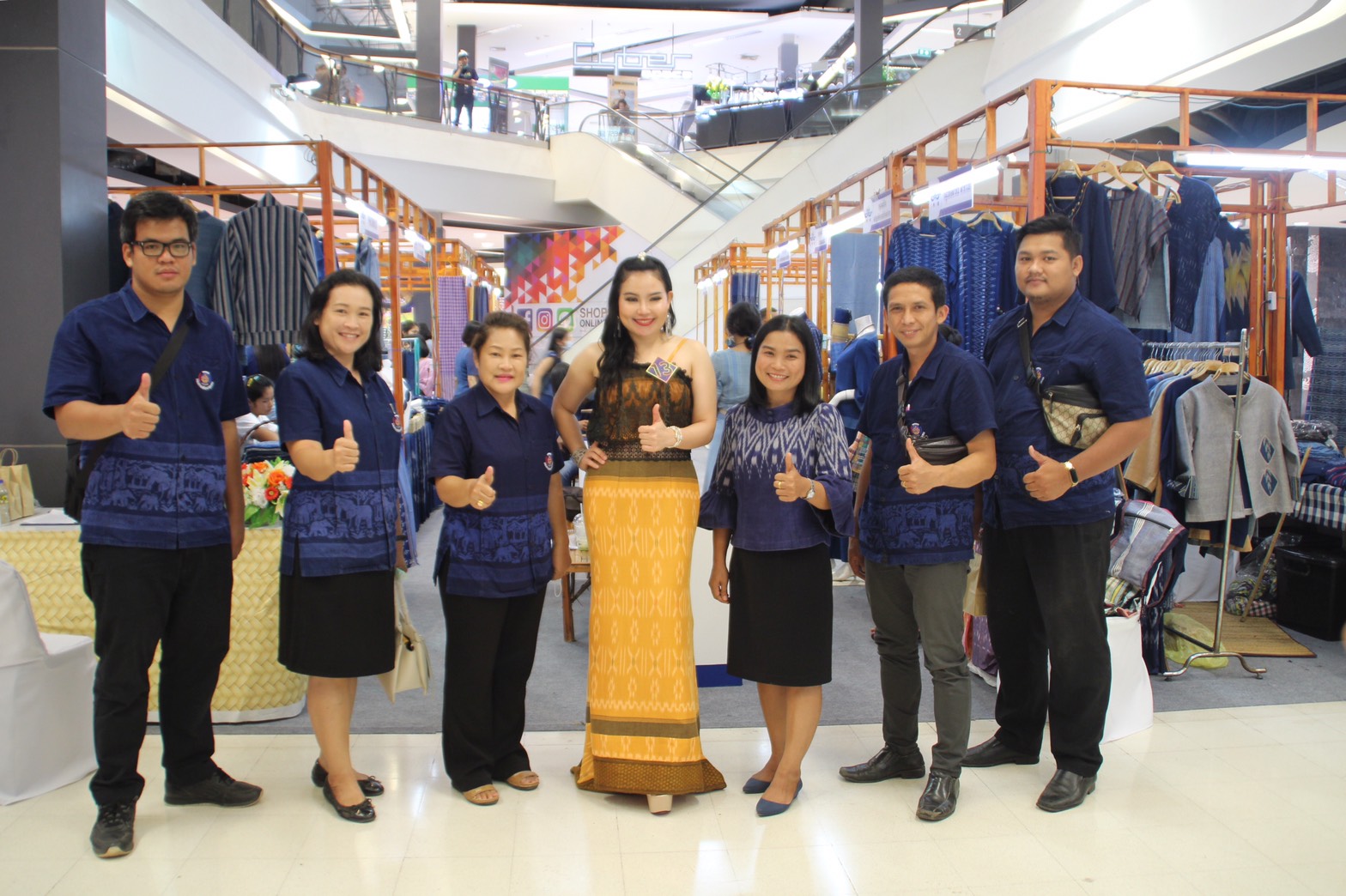 พช.สกลนคร จัดโครงการ “สืบสาน อนุรักษ์ศิลป์ผ้าถิ่นไทย ดำรงไว้ในแผ่นดิน”