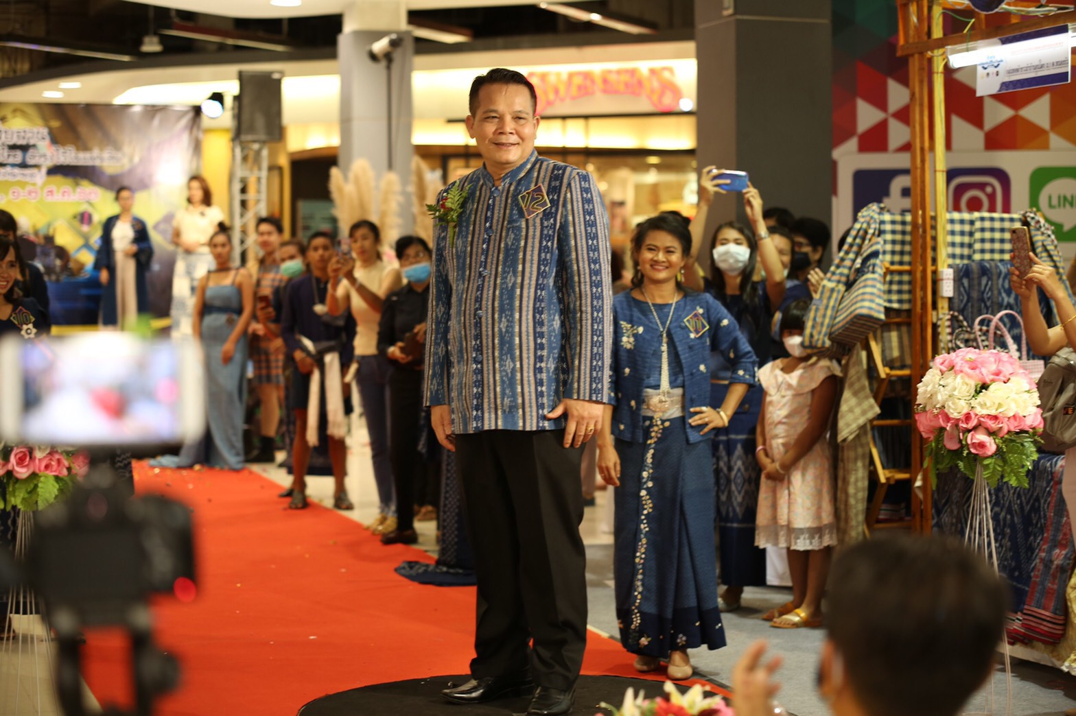 พช.สกลนคร จัดโครงการ “สืบสาน อนุรักษ์ศิลป์ผ้าถิ่นไทย ดำรงไว้ในแผ่นดิน”