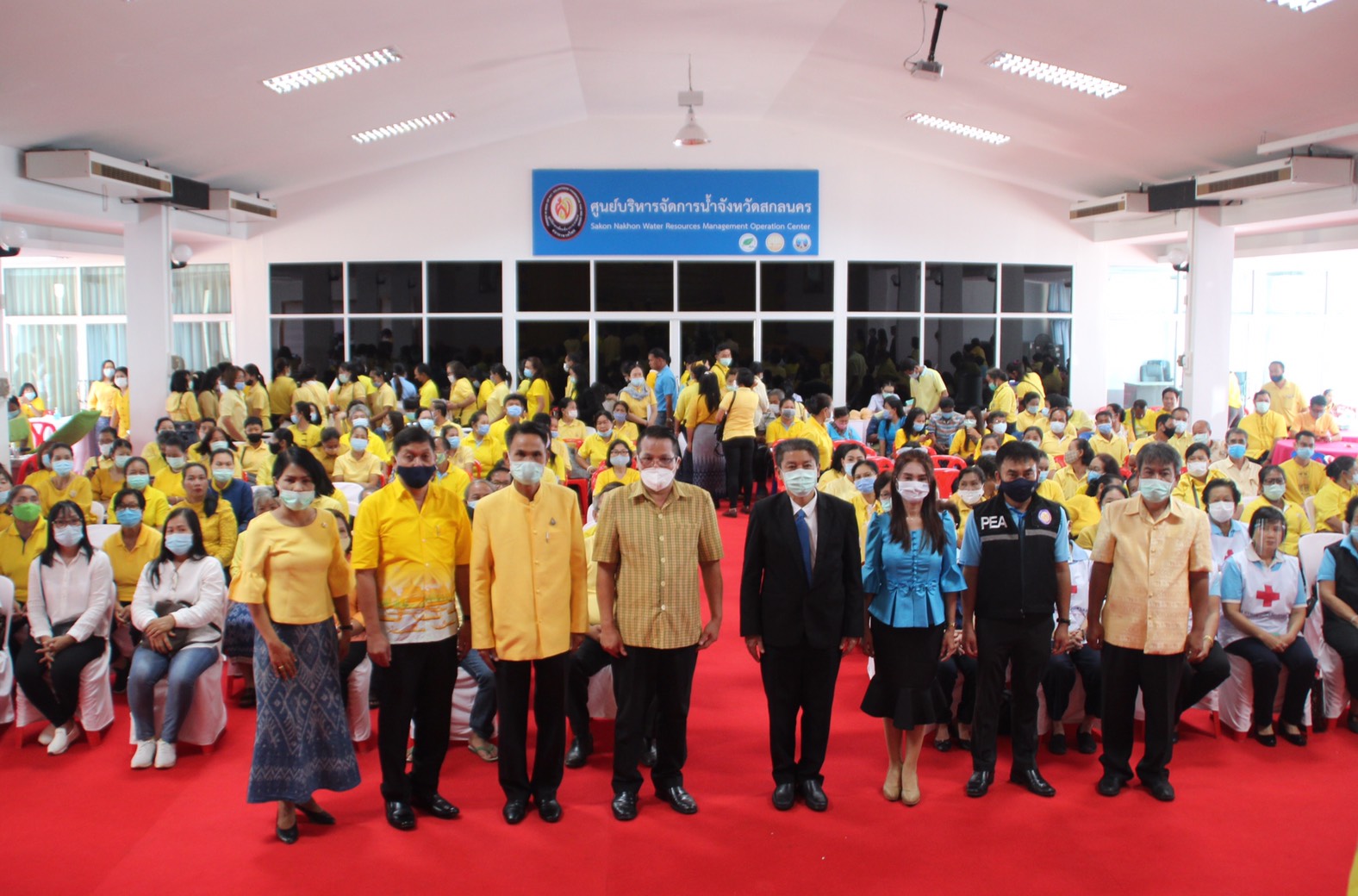 “พช.สกลนคร นำข้าราชการ พนักงาน ลูกจ้างสังกัดกรมการพัฒนาชุมชน ผู้นำชุมชน หน่วยงานภาคี บริจาคโลหิตเพื่อเฉลิมพระเกียรติ เนื่องในโอกาสวันเฉลิมพระชนมพรรษา 28 กรกฎาคม 2563”