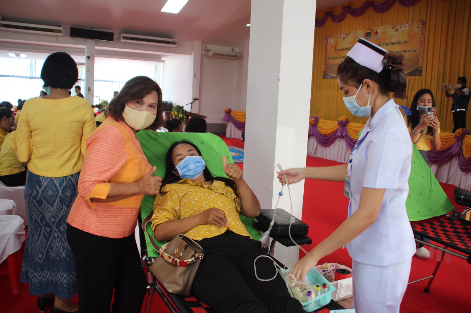 “พช.สกลนคร นำข้าราชการ พนักงาน ลูกจ้างสังกัดกรมการพัฒนาชุมชน ผู้นำชุมชน หน่วยงานภาคี บริจาคโลหิตเพื่อเฉลิมพระเกียรติ เนื่องในโอกาสวันเฉลิมพระชนมพรรษา 28 กรกฎาคม 2563”