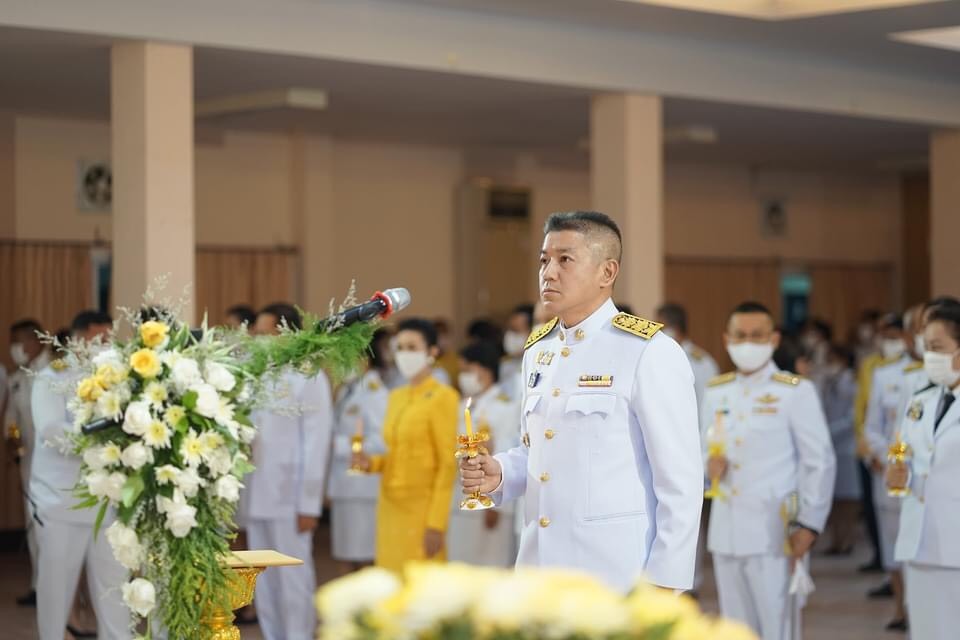 พช.สกลนคร ร่วมพิธีบำเพ็ญกุศลและพิธีน้อมรำลึกเนื่องในวันคล้ายวันสวรรคตพระบาทสมเด็จพระบรมชนกาธิเบศร มหาภูมิพลอดุลยเดชมหาราช บรมนาถบพิตร