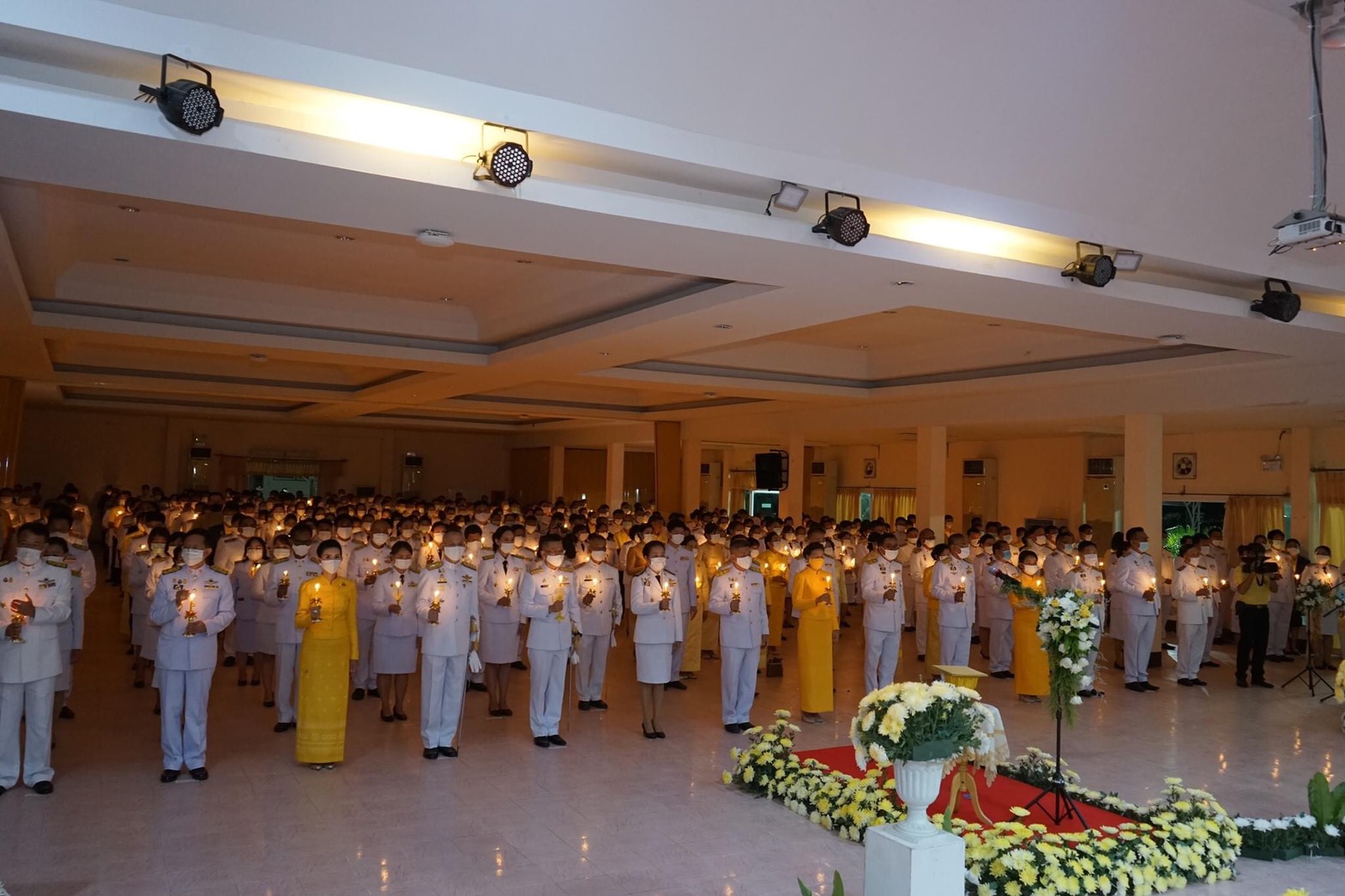 พช.สกลนคร ร่วมพิธีบำเพ็ญกุศลและพิธีน้อมรำลึกเนื่องในวันคล้ายวันสวรรคตพระบาทสมเด็จพระบรมชนกาธิเบศร มหาภูมิพลอดุลยเดชมหาราช บรมนาถบพิตร