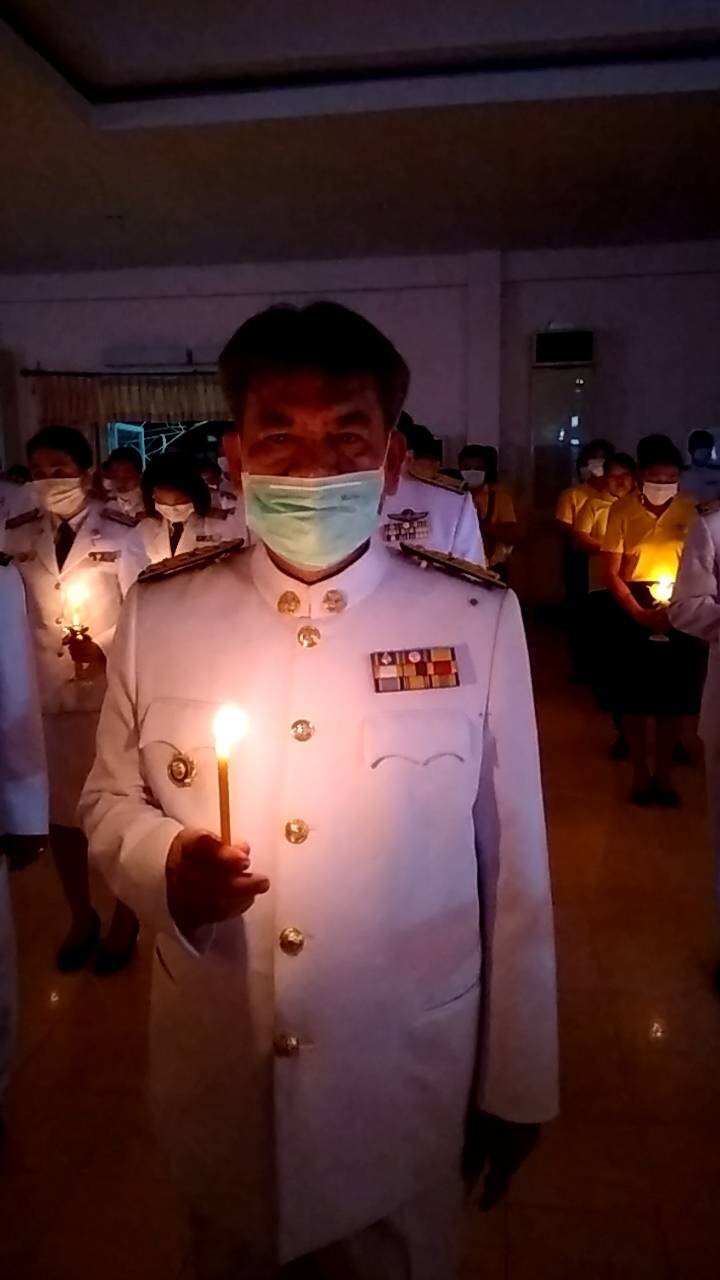 พช.สกลนคร ร่วมพิธีบำเพ็ญกุศลและพิธีน้อมรำลึกเนื่องในวันคล้ายวันสวรรคตพระบาทสมเด็จพระบรมชนกาธิเบศร มหาภูมิพลอดุลยเดชมหาราช บรมนาถบพิตร