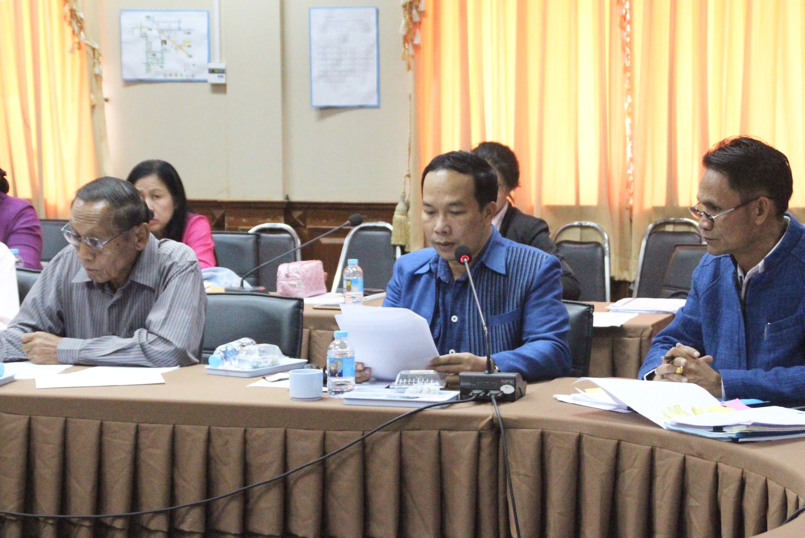 “พช.สกลนคร ประชุมคณะอนุกรรมการสนับสนุนและติดตามการดำเนินงานกองทุนหมู่บ้าน ระดับจังหวัด”