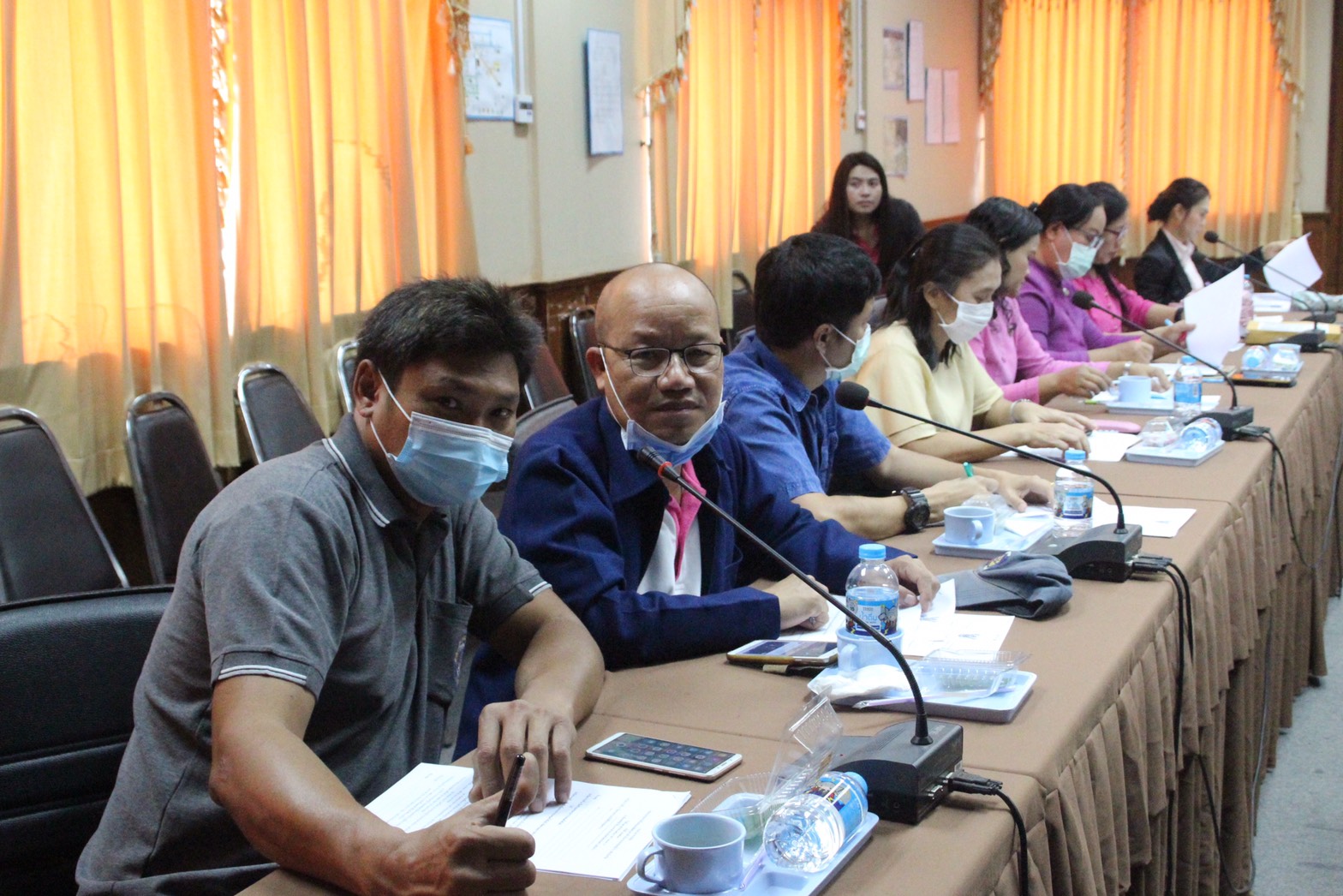 “พช.สกลนคร ประชุมคณะอนุกรรมการสนับสนุนและติดตามการดำเนินงานกองทุนหมู่บ้าน ระดับจังหวัด”
