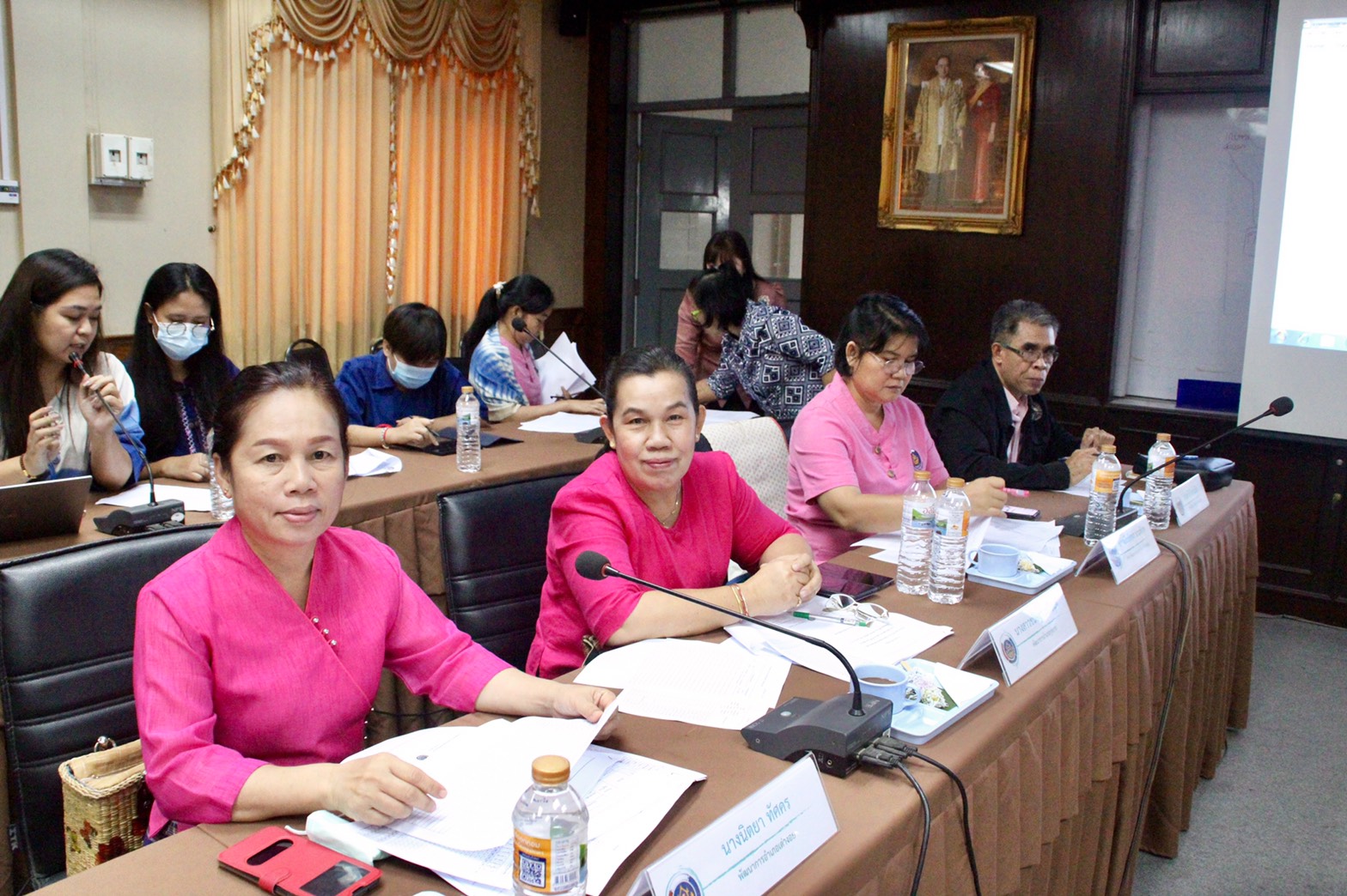 พช.สกลนคร : ประชุมผู้บริหารและนักวิชาการพัฒนาชุมชน ประจำเดือนตุลาคม 2563