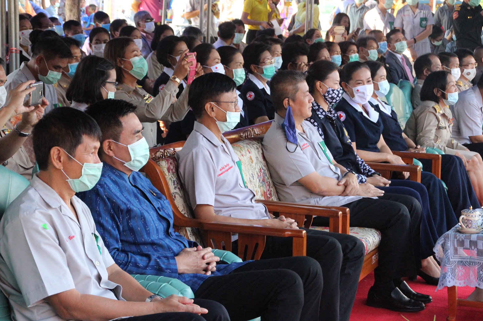 พช.สกลนคร ร่วมกิจกรรม “หน่วยบำบัดทุกข์ บำรุงสุข สร้างรอยยิ้มให้ประชาชน”