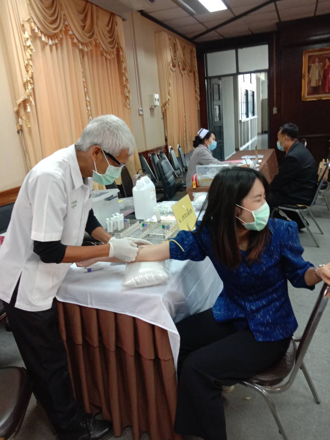 พช.สกลนคร จัดกิจกรรมตรวจสุขภาพประจำปี