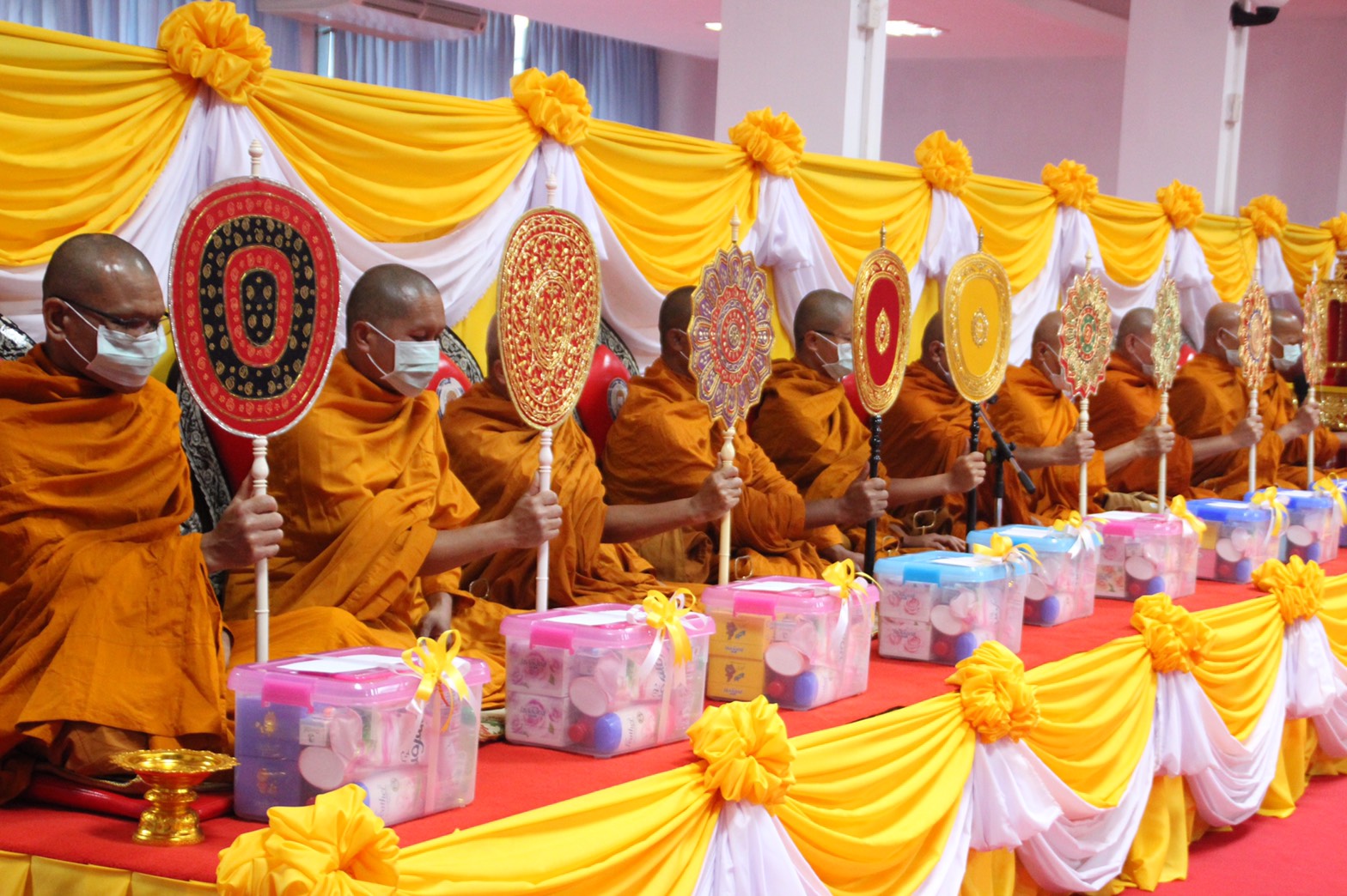 พช.สกลนคร ร่วมพิธีมหามงคลรวมศาสนา  3 ธันวาคม 2563 รวมใจภักดิ์ น้อมรำลึกถึงพระมหากรุณาธิคุณ “พ่อแห่งแผ่นดิน”