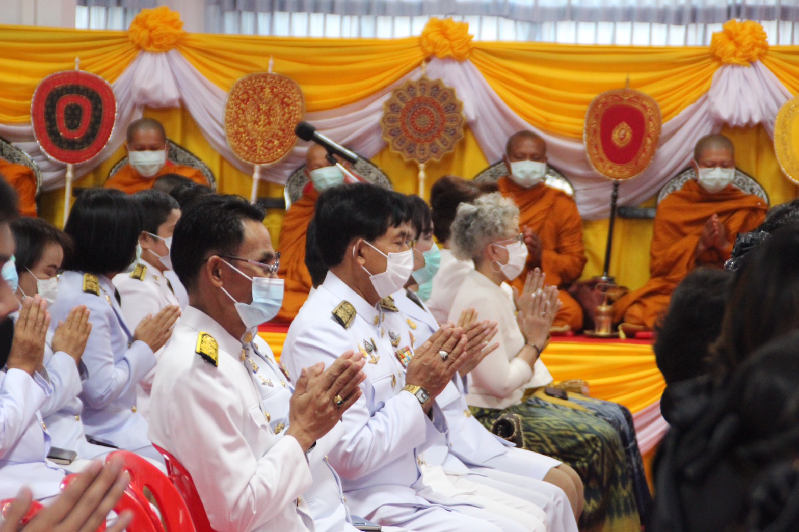 พช.สกลนคร ร่วมพิธีมหามงคลรวมศาสนา  3 ธันวาคม 2563 รวมใจภักดิ์ น้อมรำลึกถึงพระมหากรุณาธิคุณ “พ่อแห่งแผ่นดิน”