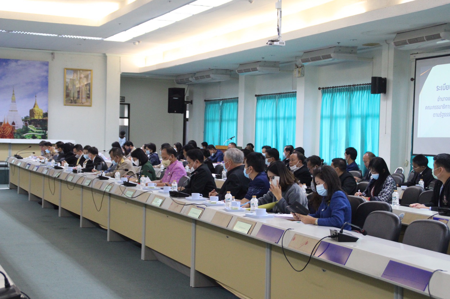 “พช.สกลนคร ร่วมประชุมกับคณะกรรมาธิการกิจการองค์กรอิสระตามรัฐธรรมนูญ วุฒิสภา”