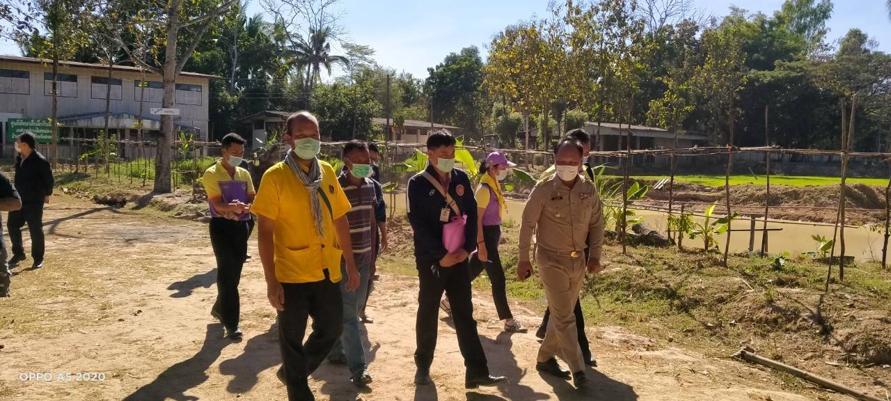 พช.สกลนคร ร่วมกับเรือนจำจังหวัดสกลนคร และเจ้าหน้าที่โครงการจิตอาสาพระราชทาน 904 วปร. เพื่อติดตามช่วยเหลือผู้ผ่านการฝึกอบรมโครงการพระราชทานในพระบาทสมเด็จพระวชิระเกล้าเจ้าอยู่หัว “โคกหนองนาแห่งน้ำใจและความหวัง กรมราชฑัณฑ์”