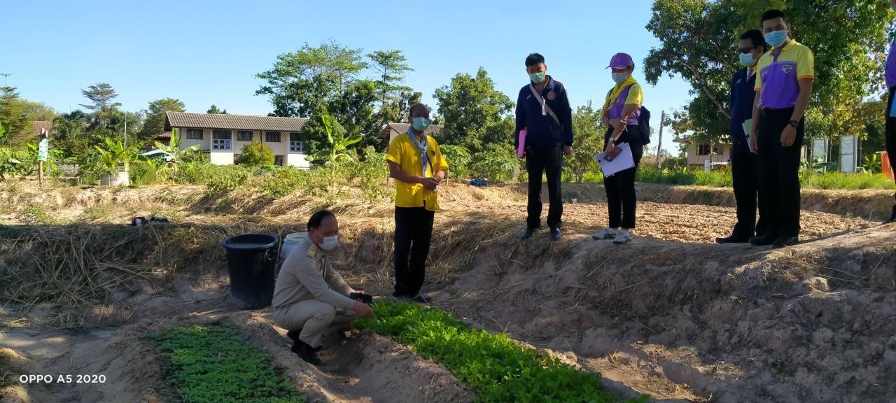 พช.สกลนคร ร่วมกับเรือนจำจังหวัดสกลนคร และเจ้าหน้าที่โครงการจิตอาสาพระราชทาน 904 วปร. เพื่อติดตามช่วยเหลือผู้ผ่านการฝึกอบรมโครงการพระราชทานในพระบาทสมเด็จพระวชิระเกล้าเจ้าอยู่หัว “โคกหนองนาแห่งน้ำใจและความหวัง กรมราชฑัณฑ์”