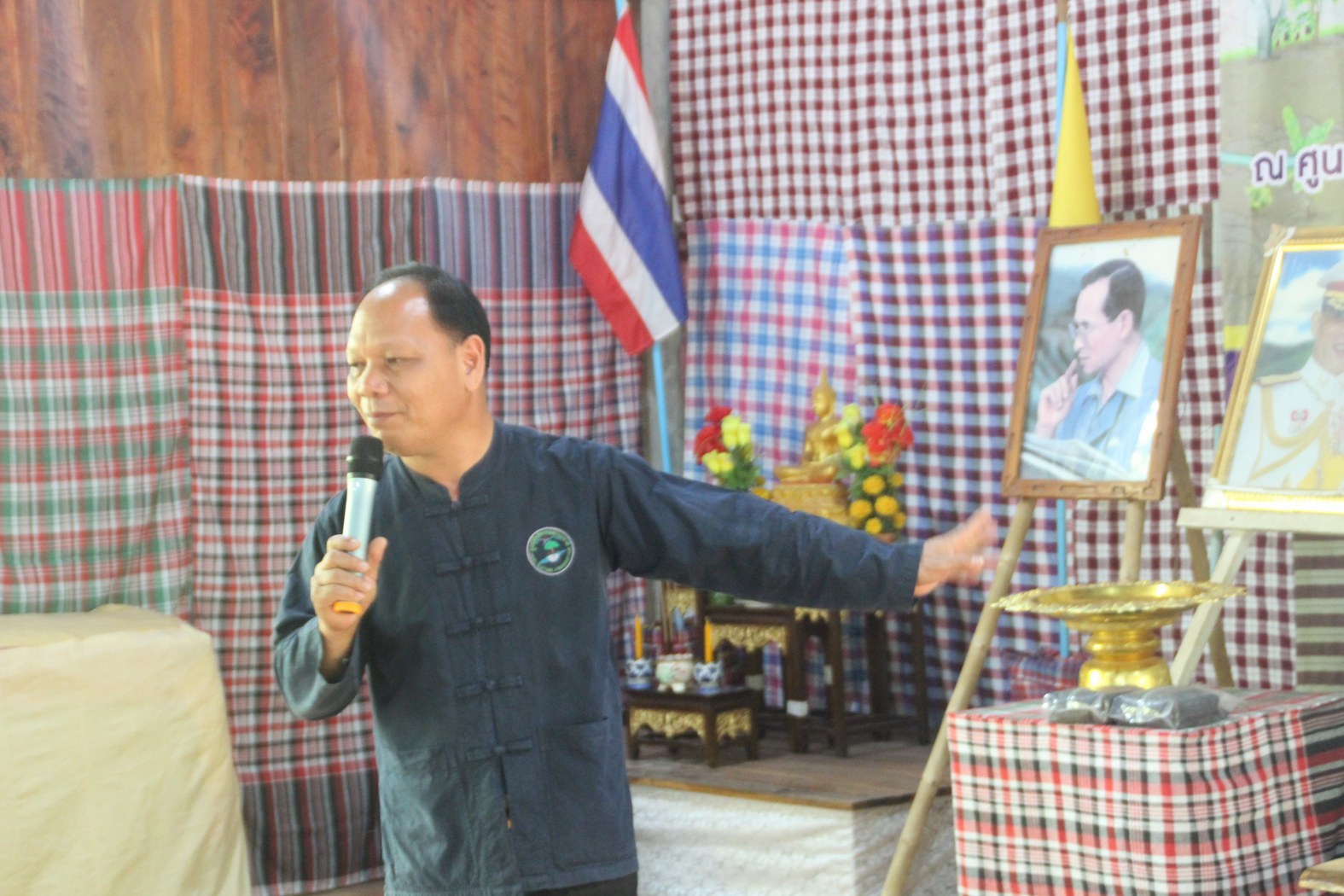 นายสมาน พั่วโพธิ์ พัฒนาการจังหวัดสกลนคร  บรรยายพิเศษในหัวข้อ “การขับเคลื่อนสืบสานศาสตร์พระราชา กลไก 357