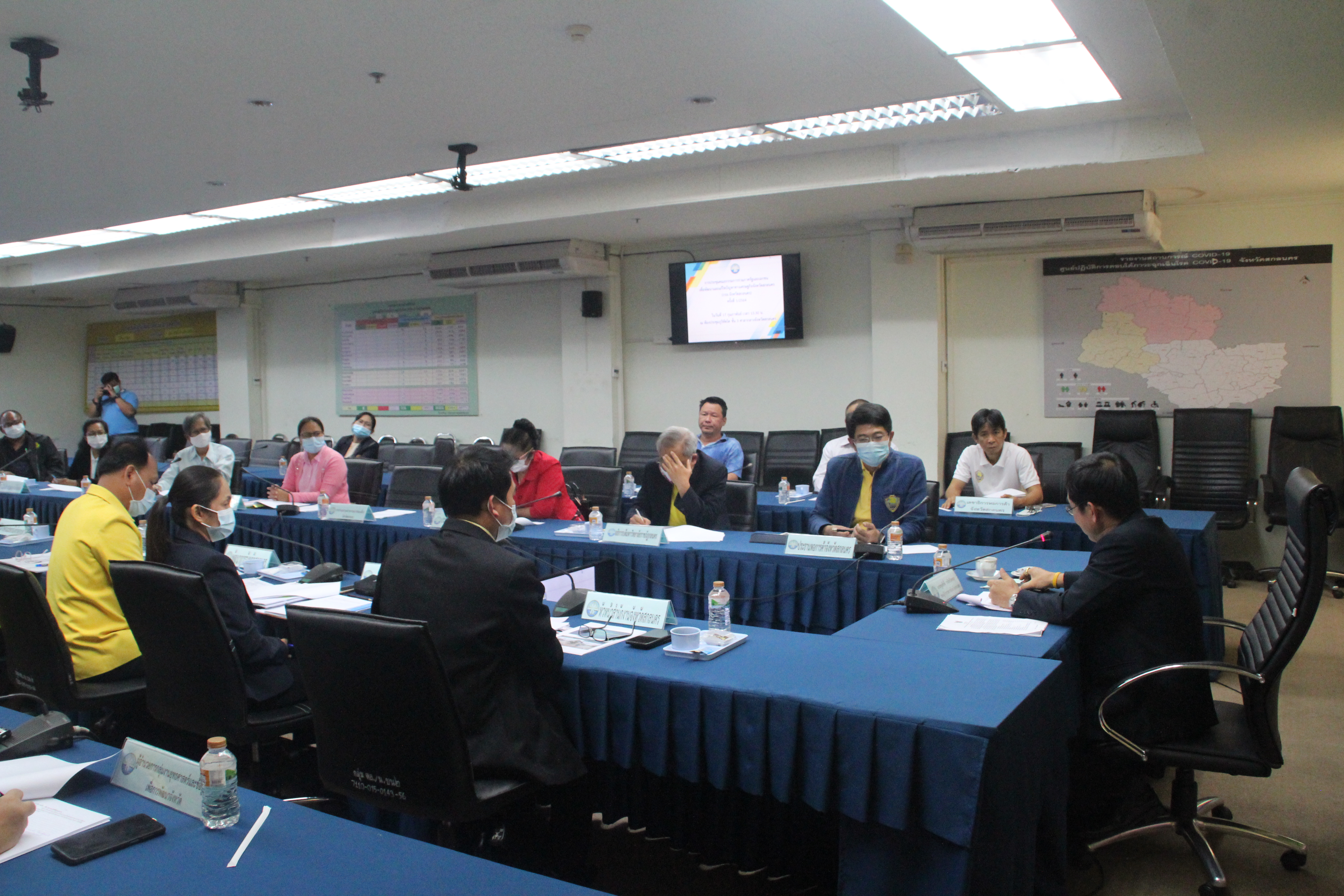 “พช. สกลนคร” ร่วมประชุมคณะกรรมการร่วมภาครัฐและเอกชนเพื่อแก้ไขปัญหาทางเศรษฐกิจจังหวัดสกลนคร (กรอ.จังหวัดสกลนคร) ครั้งที่ 1/2564