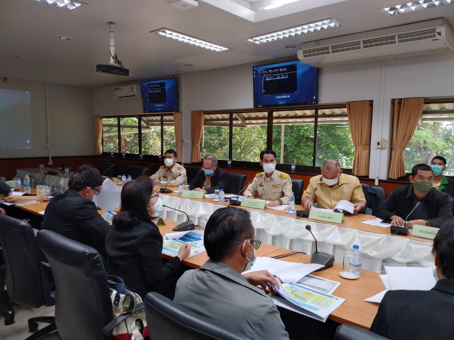 พช.สกลนคร ร่วมประชุมติดตามความก้าวหน้าโครงการส่งเสริมอาชีพราษฎร