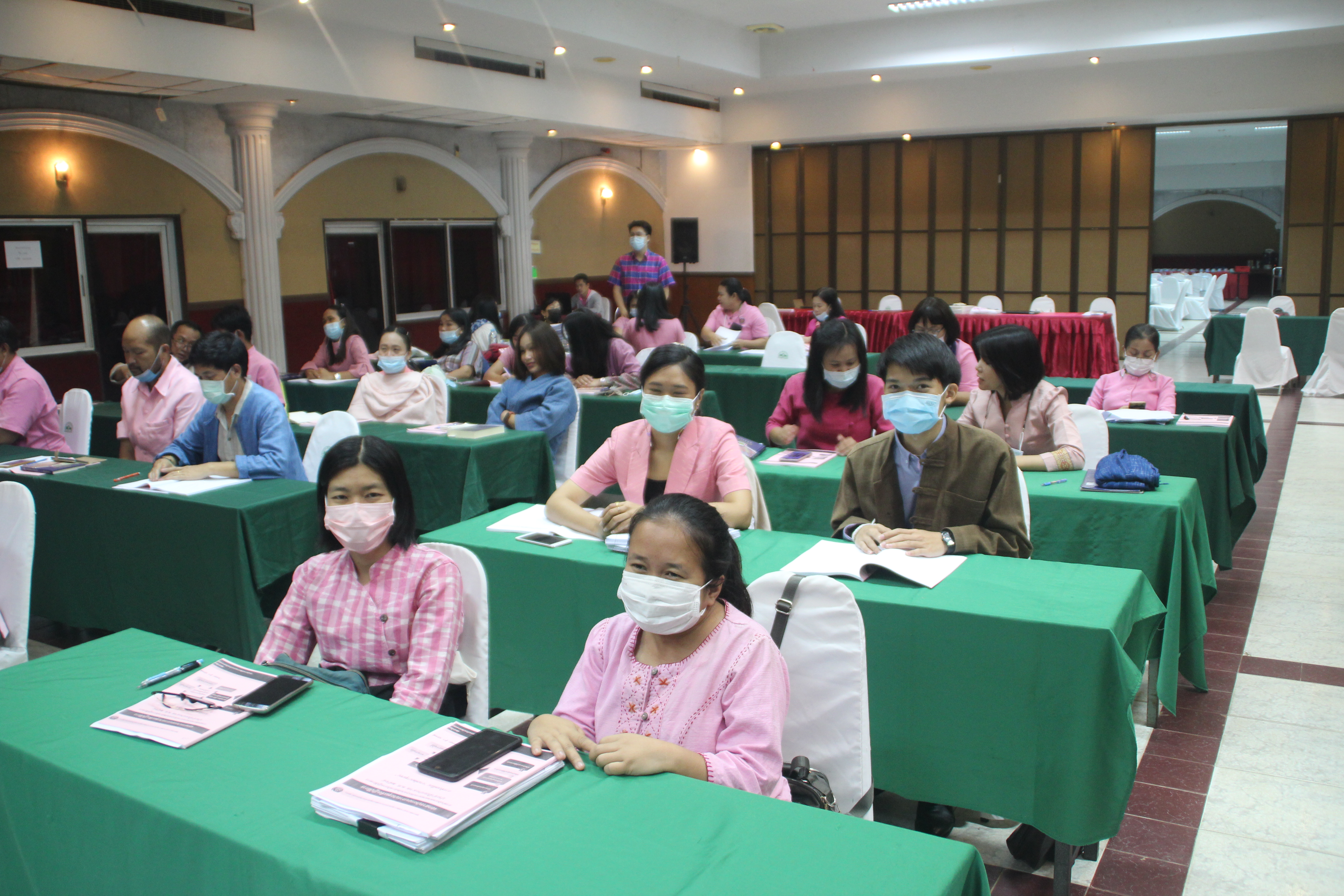 จังหวัดสกลนคร มอบนโยบายการดำเนินงานตามมาตรการปรับปรุงประสิทธิภาพในการปฏิบัติราชการ ปี 2564