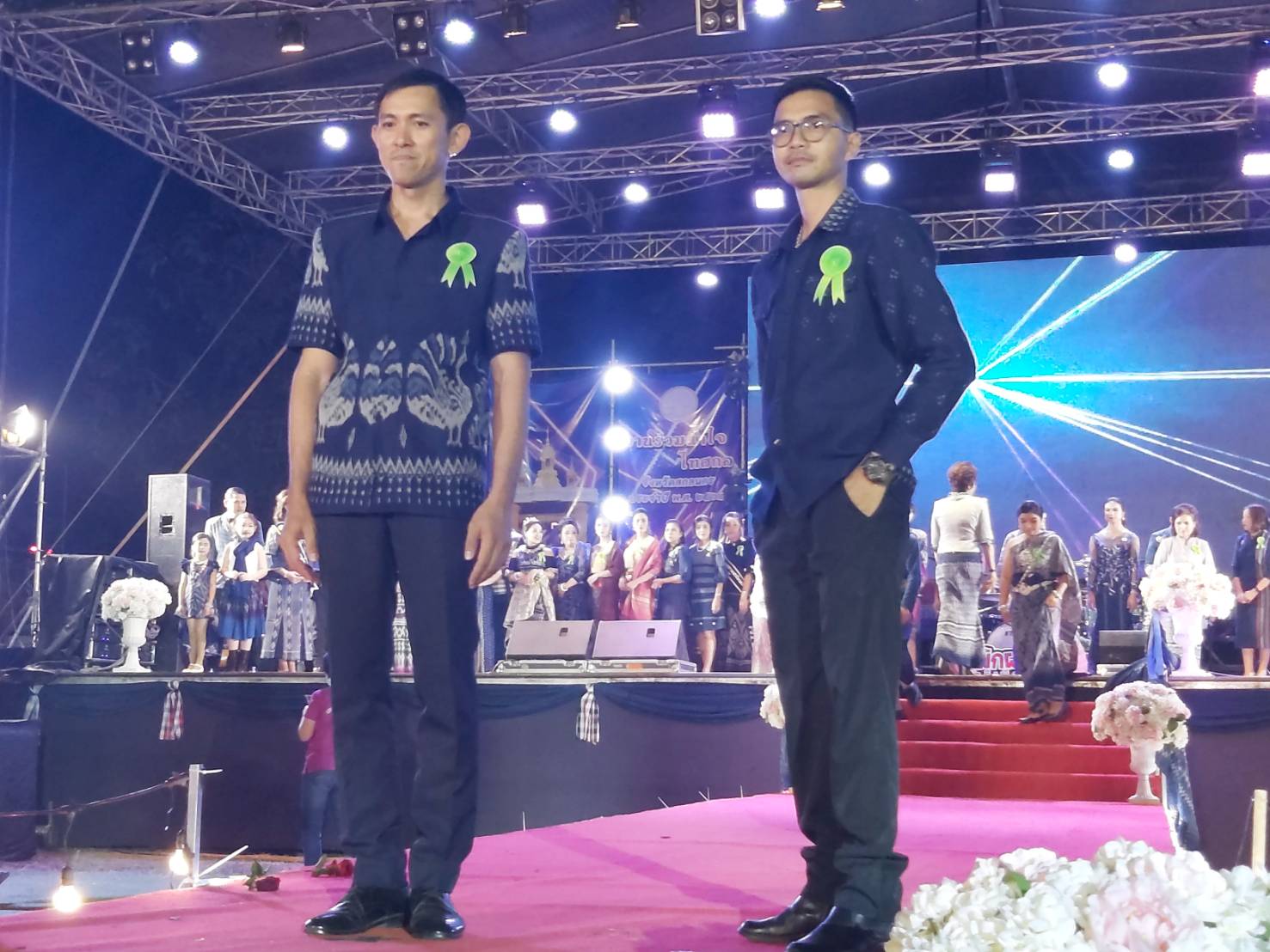 มหัศจรรย์ แฟชั่นโชว์ ”ผ้ามัดหมี่ลายขอเจ้าฟ้าสิริวัณณวรีฯ” ที่นี่ สกลนคร