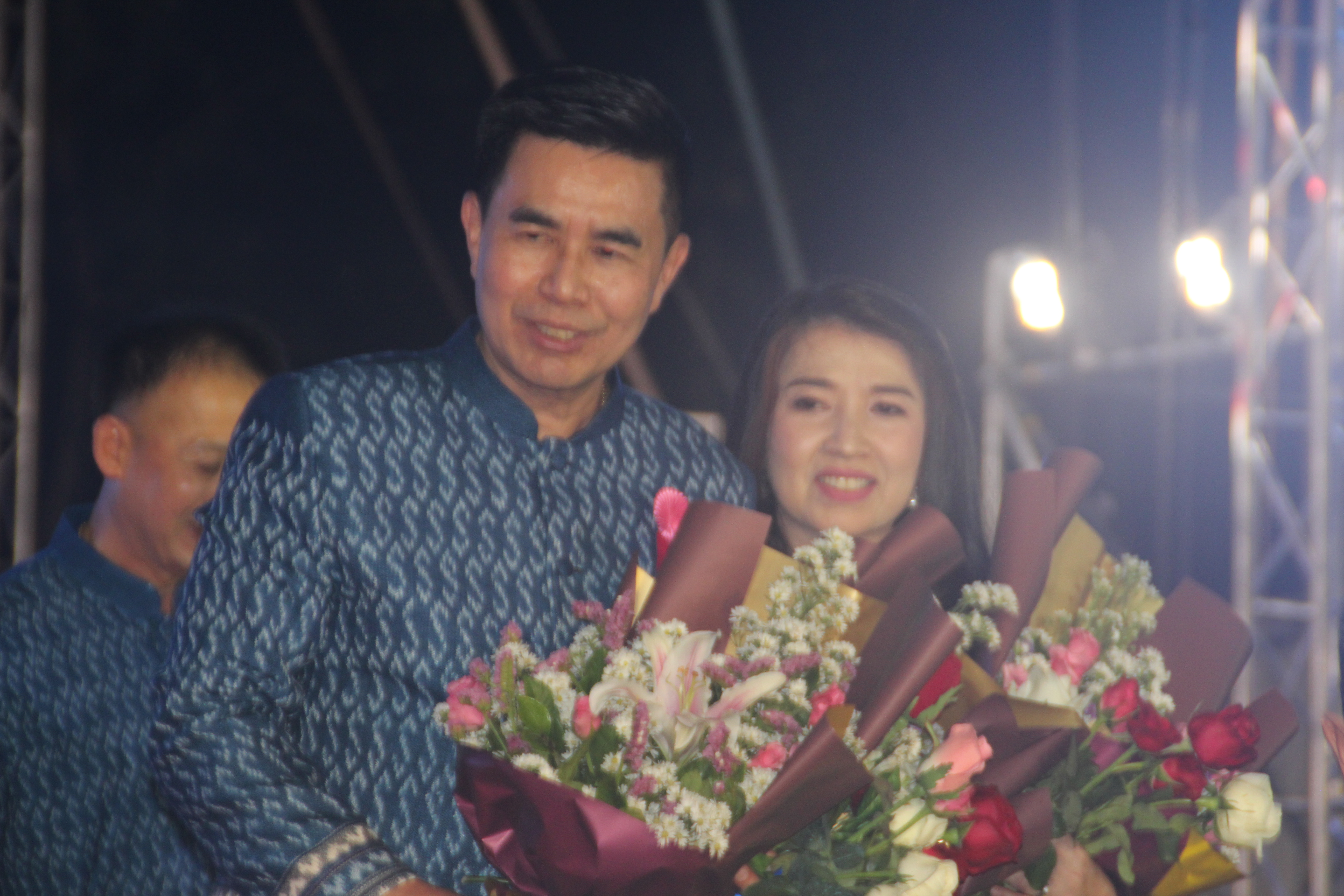 มหัศจรรย์ แฟชั่นโชว์ ”ผ้ามัดหมี่ลายขอเจ้าฟ้าสิริวัณณวรีฯ” ที่นี่ สกลนคร