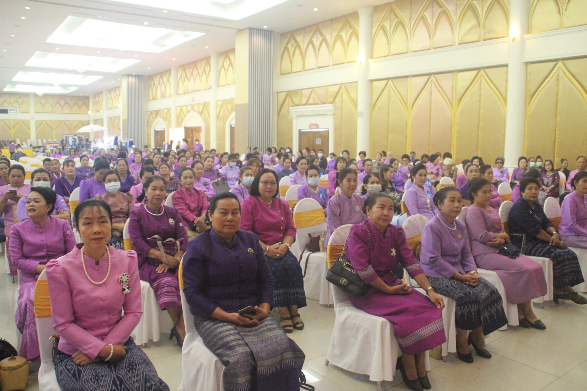 จังหวัดสกลนคร “รวมพลังเชิดชูเกียรติสตรี ด้วยกิจกรรมที่ดีเพื่อสังคม”