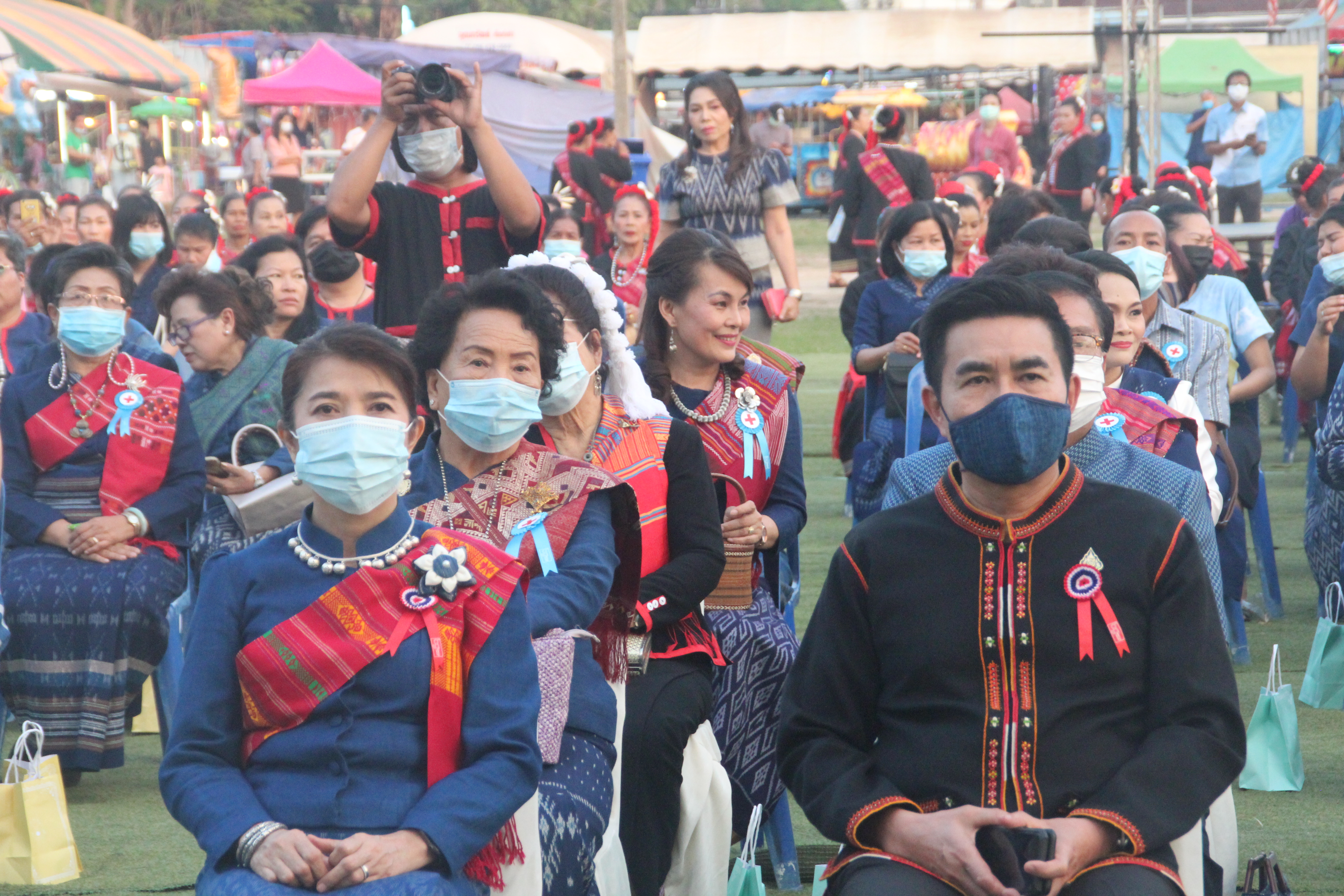 จังหวัดสกลนคร สวมใส่ผ้าไทย งานรวมน้ำใจไทยสกล