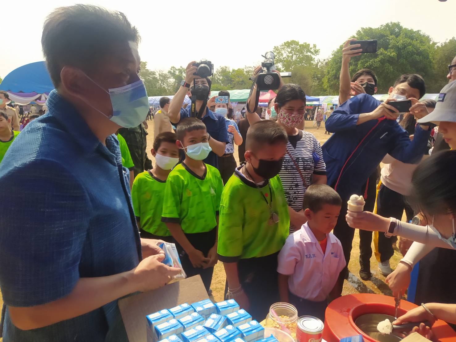 “พช.สกลนคร” ร่วมกิจกรรมจังหวัดเคลื่อนที่ ณ อำเภอภูพาน จังหวัดสกลนคร