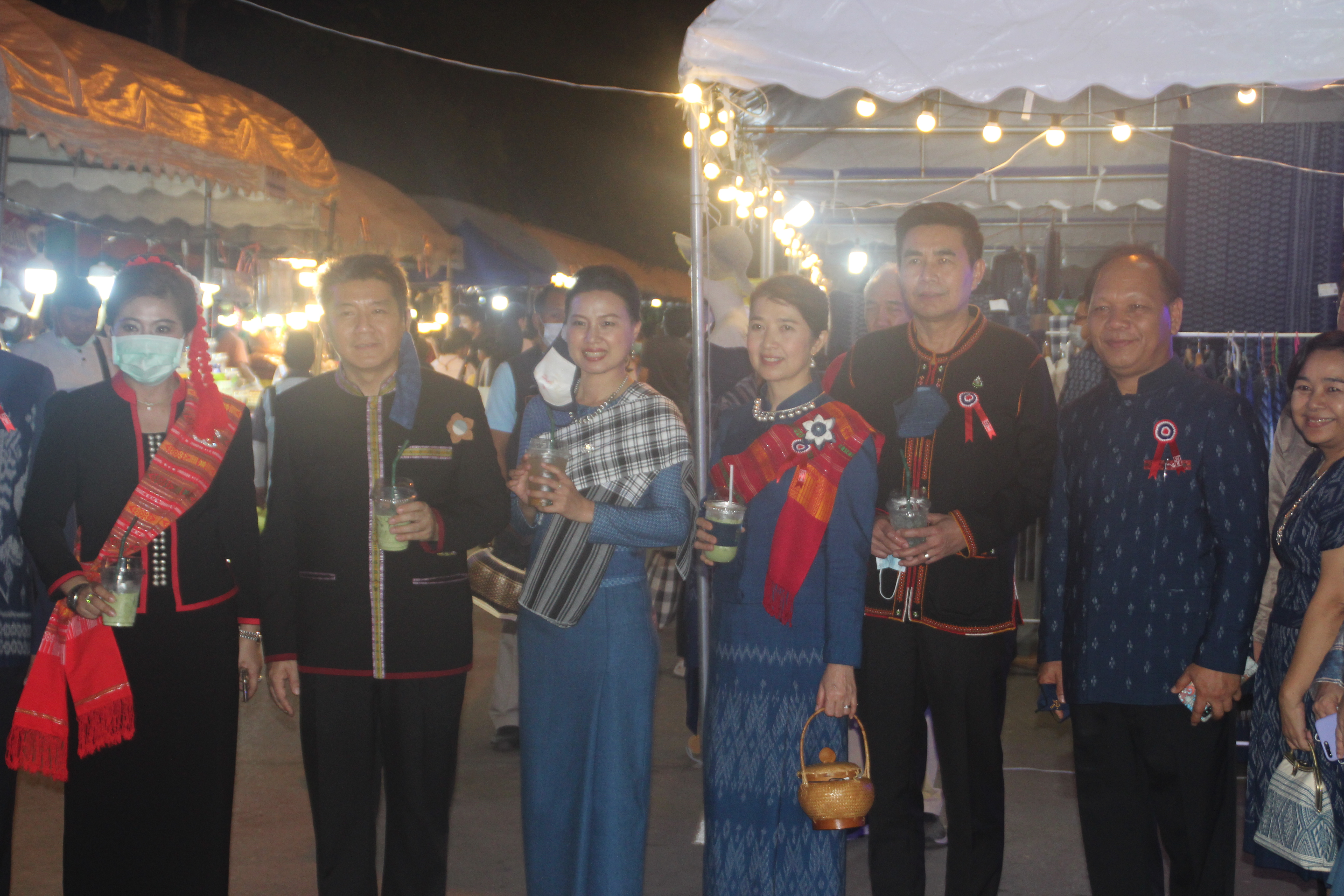 จังหวัดสกลนคร สวมใส่ผ้าไทย งานรวมน้ำใจไทยสกล