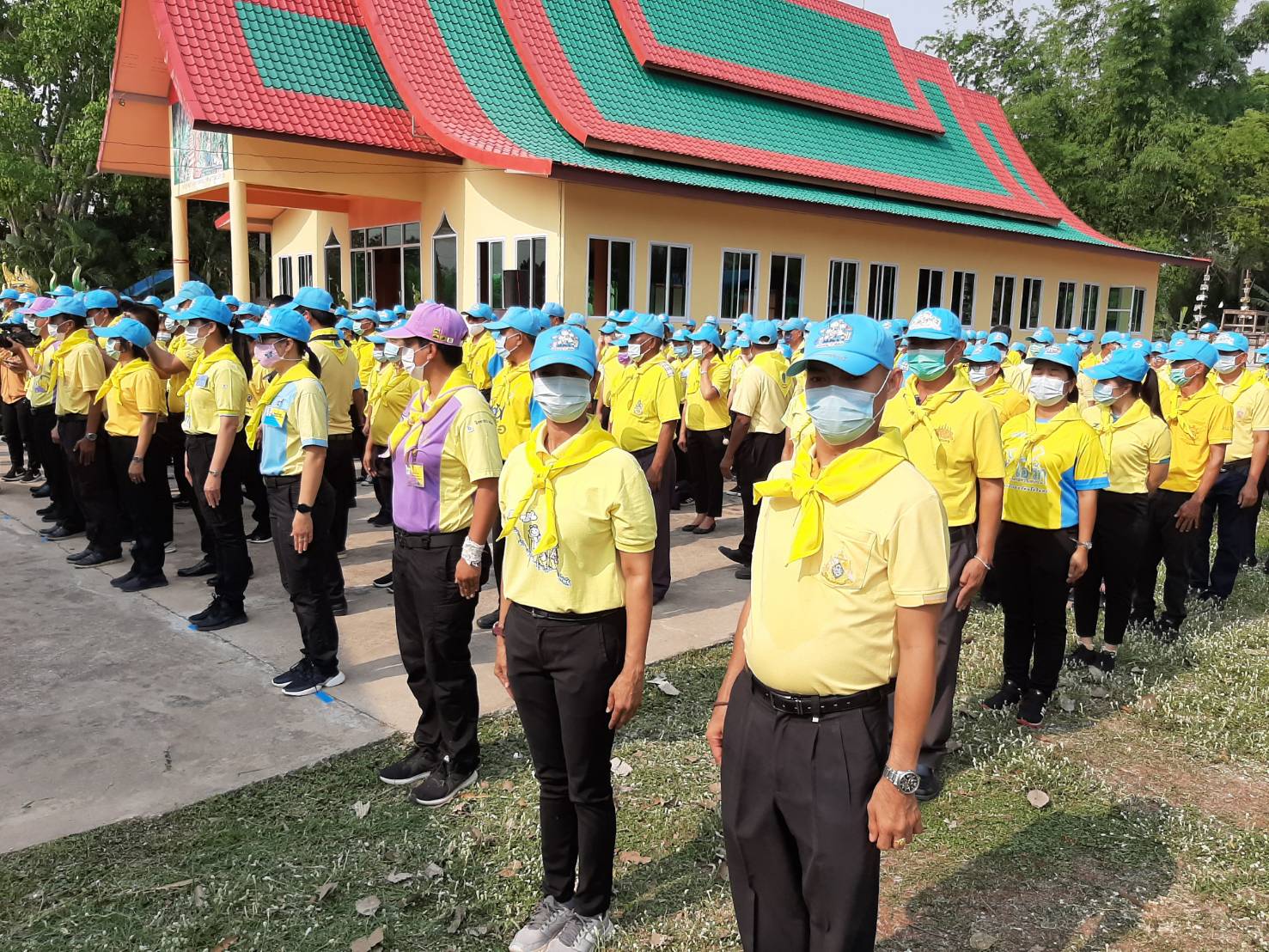 พช.สกลนคร ร่วมกิจกรรมจิตอาสา “1 จังหวัด 1 การให้เพื่อคุณภาพชีวิตที่ดียิ่งขึ้นในยุค New Normal”