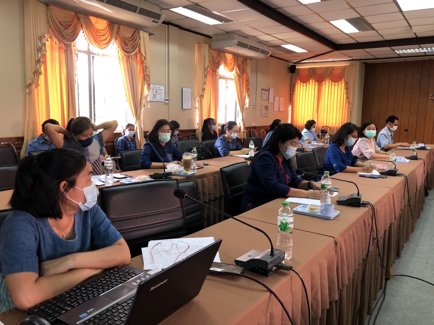 สำนักงานพัฒนาชุมชนจังหวัดสกลนคร จัดประชุม ชี้แจงการจัดทำโครงการพัฒนาและเสริมสร้าง ความเข้มแข็งของเศรษฐกิจฐานราก